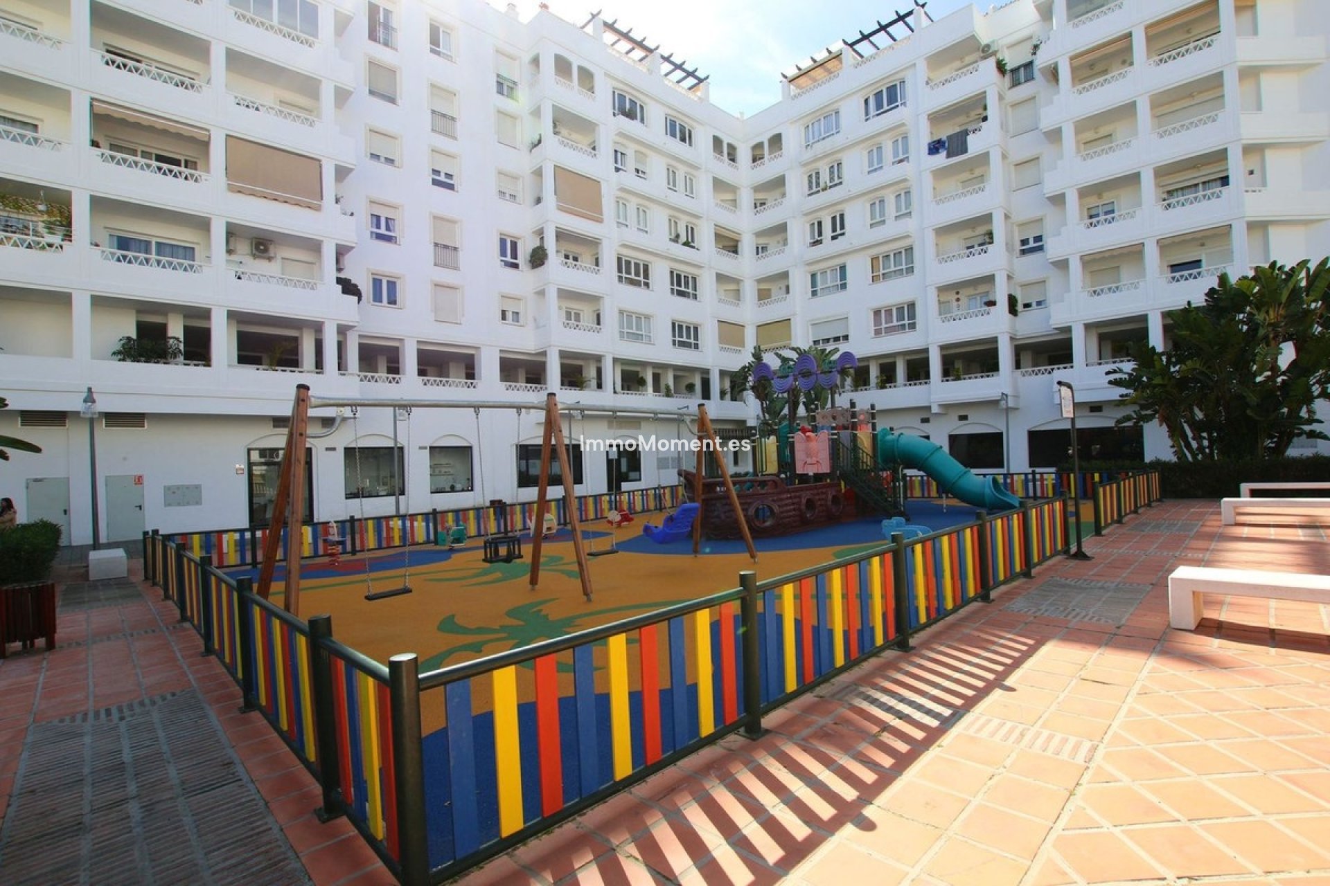 Resale - Apartment - Marbella - Nueva Andalucía