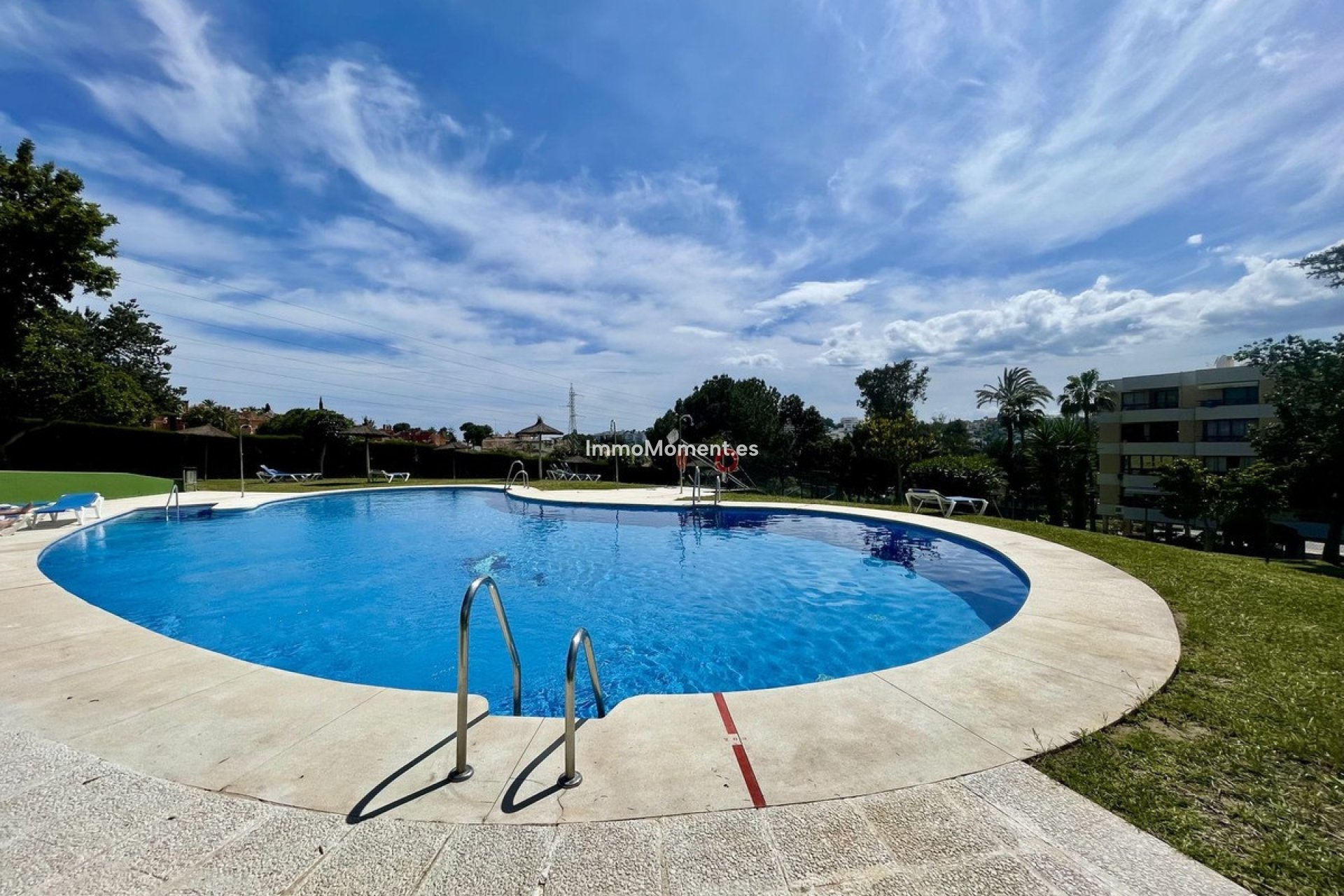 Resale - Apartment - Marbella - Nueva Andalucía