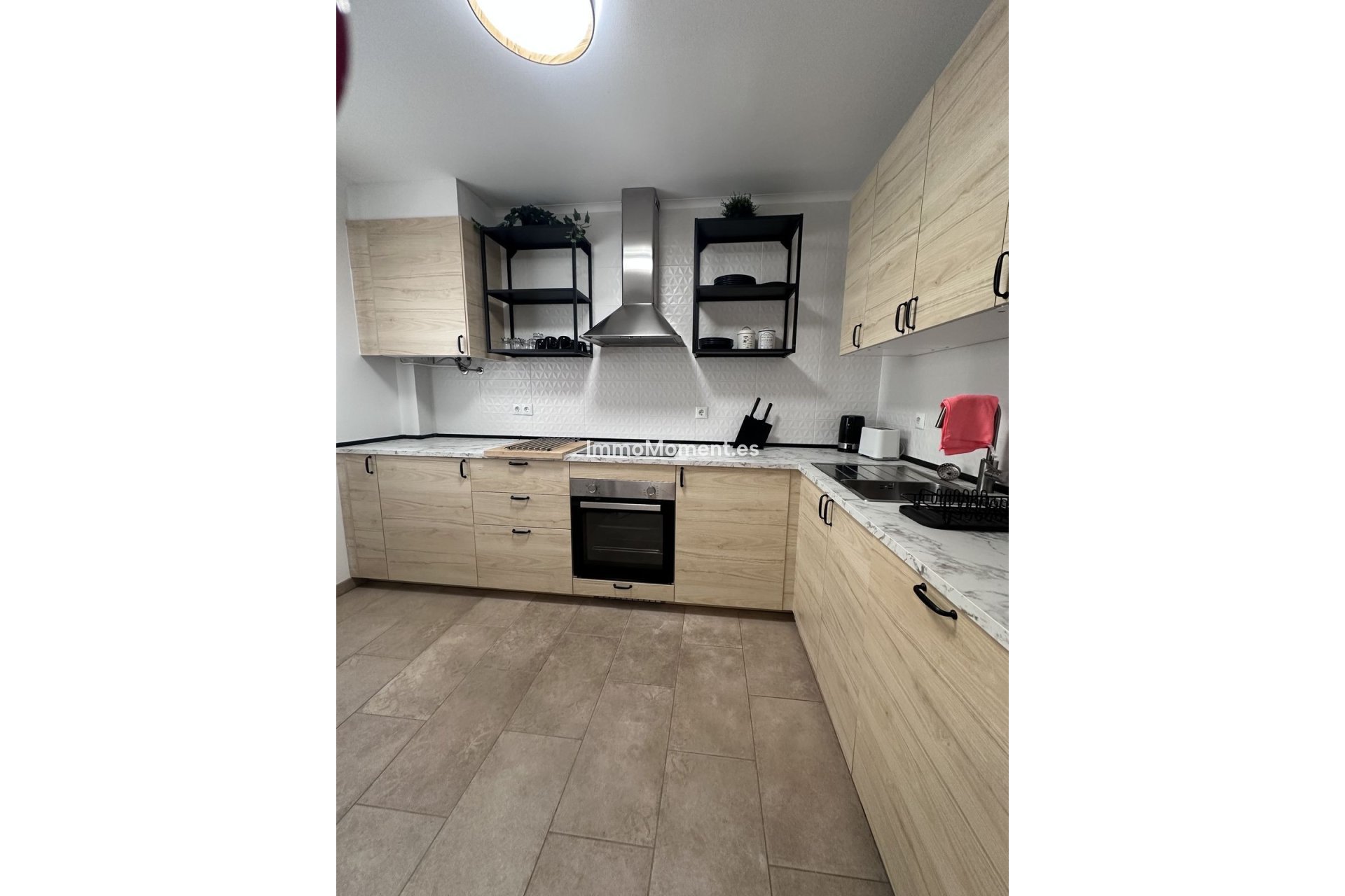 Resale - Apartment - Marbella - Nueva Andalucía