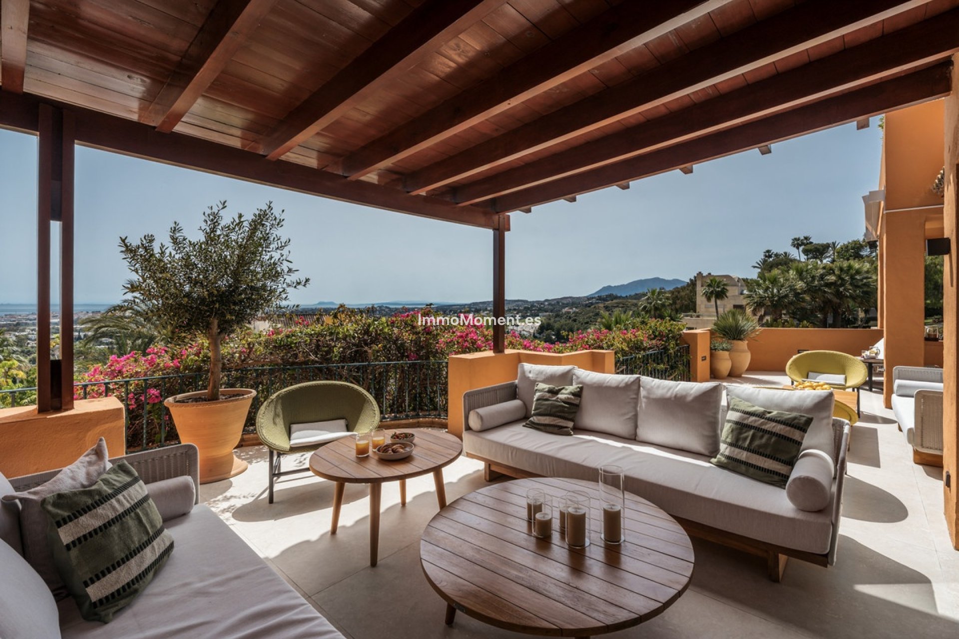 Resale - Apartment - Marbella - Nueva Andalucía