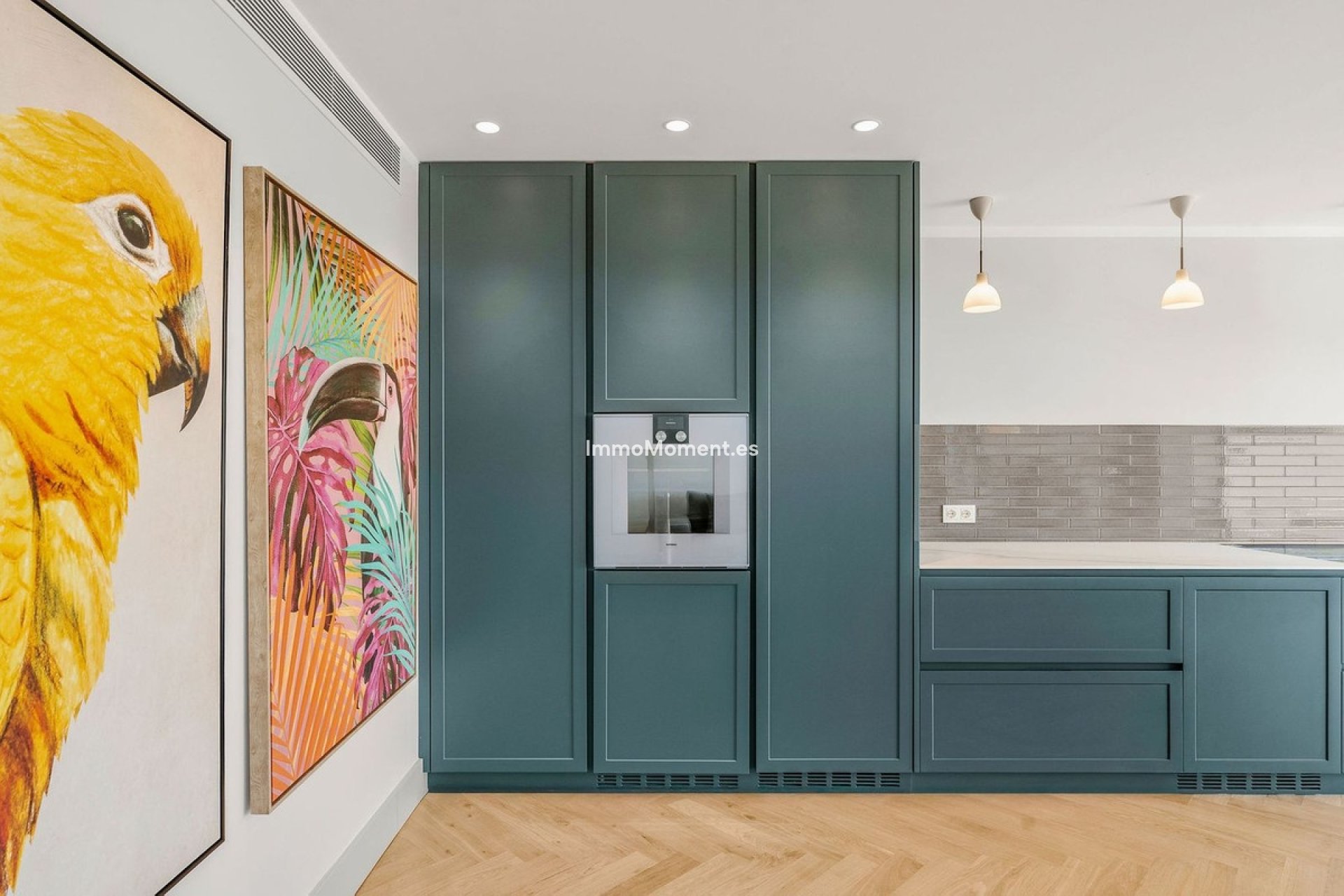 Resale - Apartment - Marbella - Nueva Andalucía