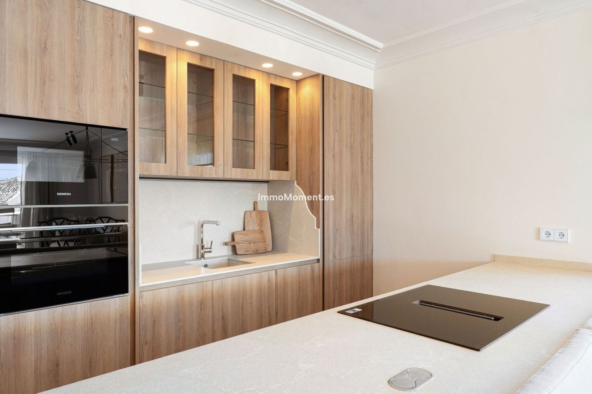 Resale - Apartment - Marbella - Nueva Andalucía