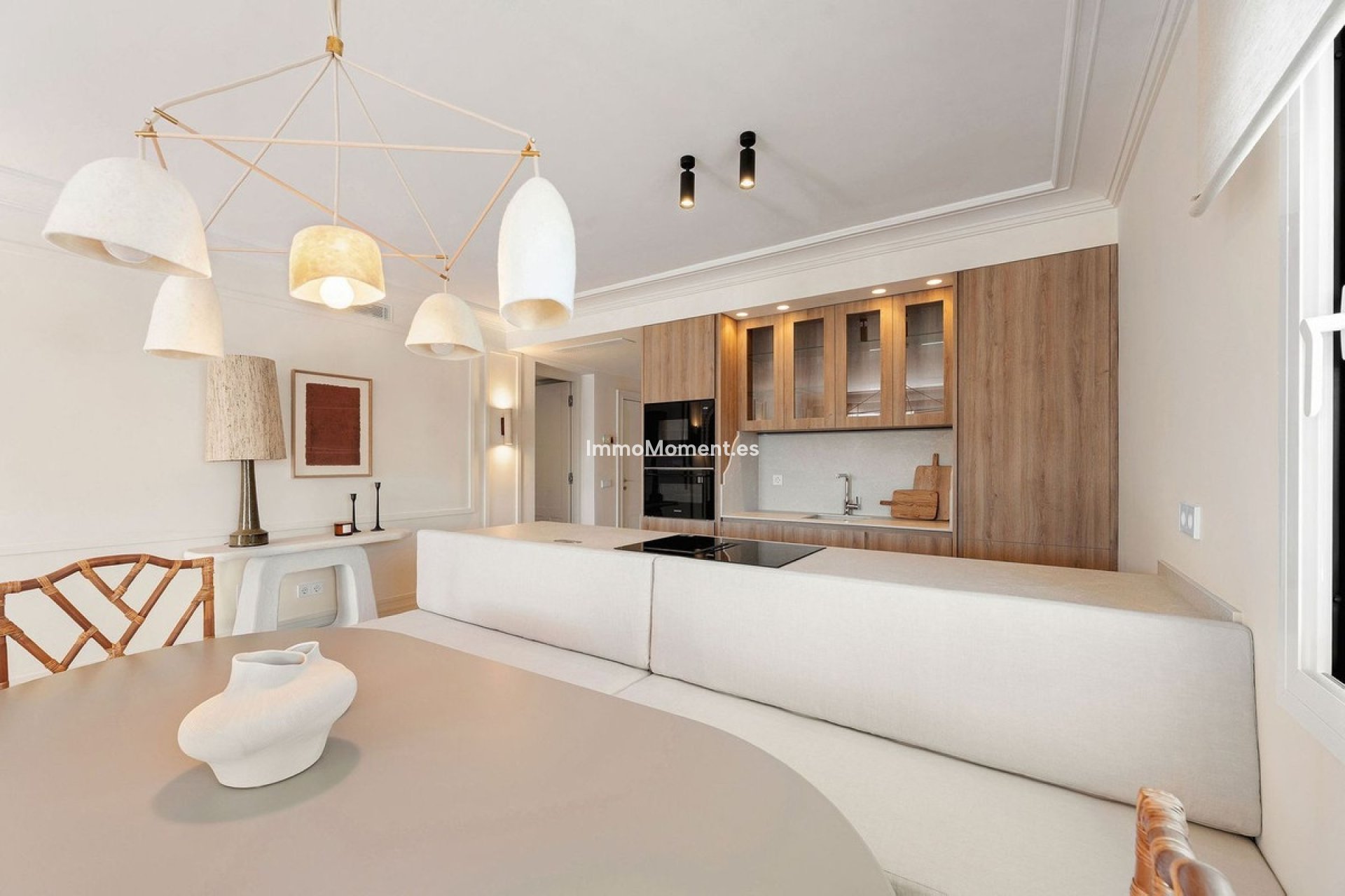 Resale - Apartment - Marbella - Nueva Andalucía