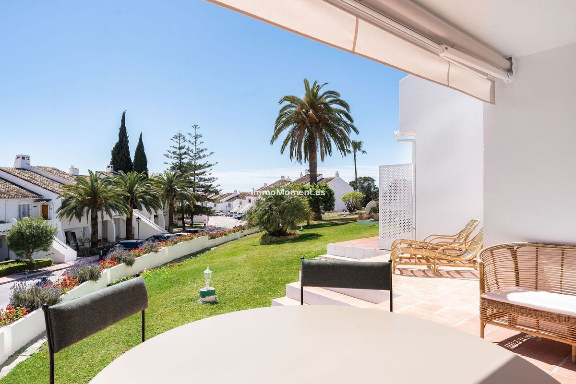 Resale - Apartment - Marbella - Nueva Andalucía