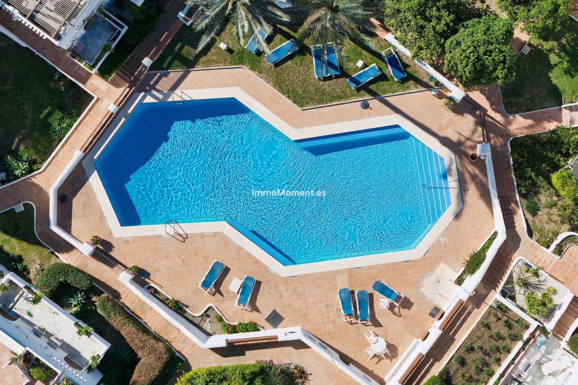 Resale - Apartment - Marbella - Nueva Andalucía