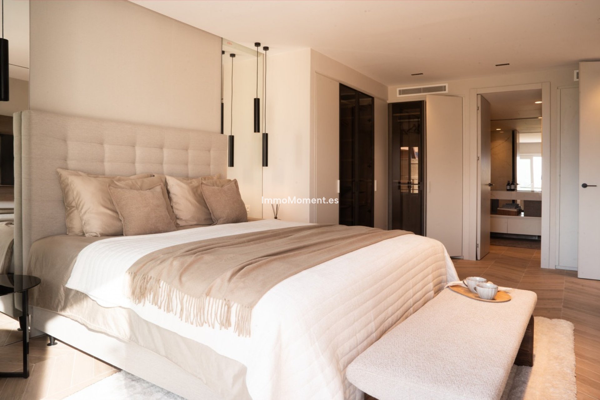 Resale - Apartment - Marbella - Nueva Andalucía