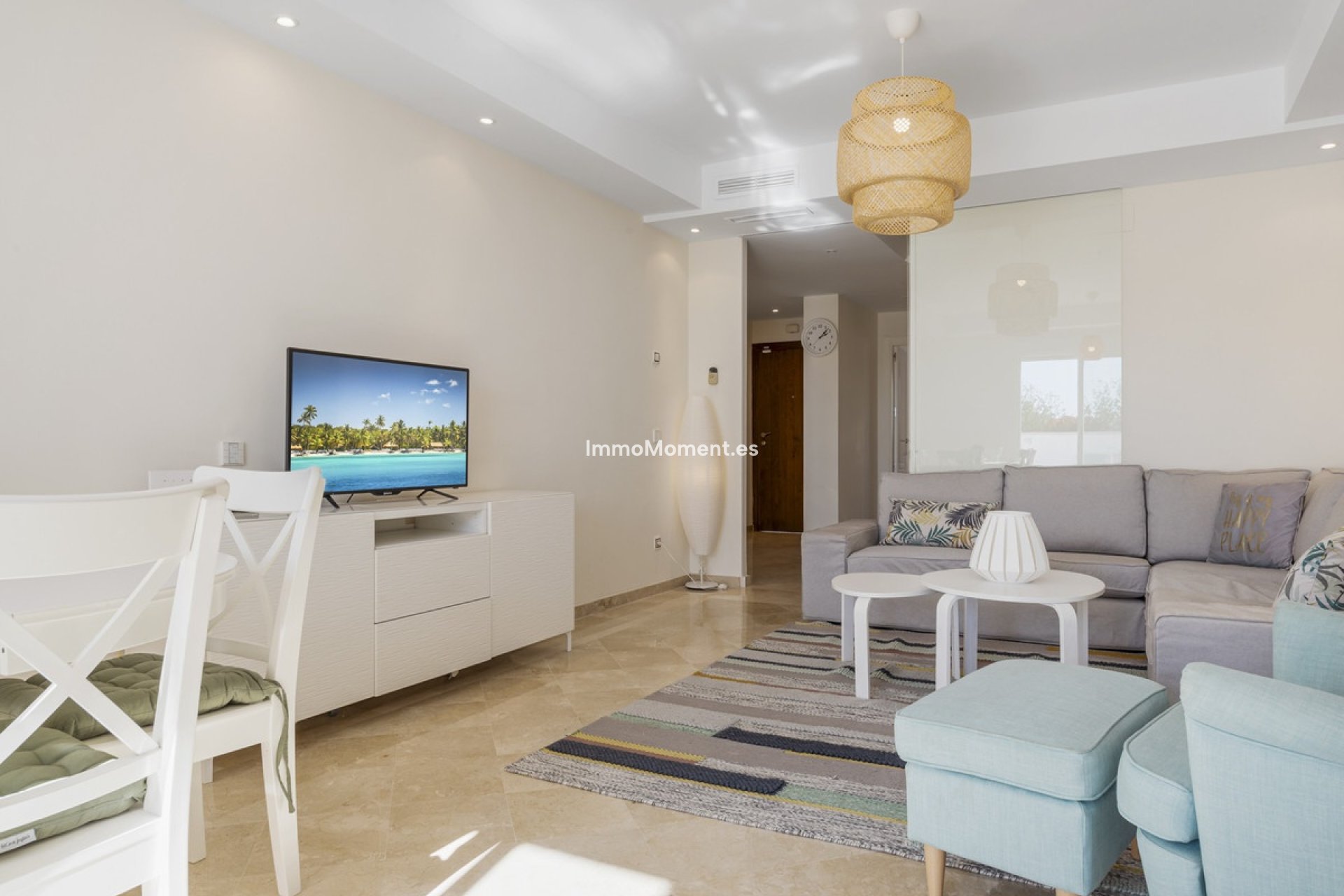 Resale - Apartment - Marbella - Nueva Andalucía