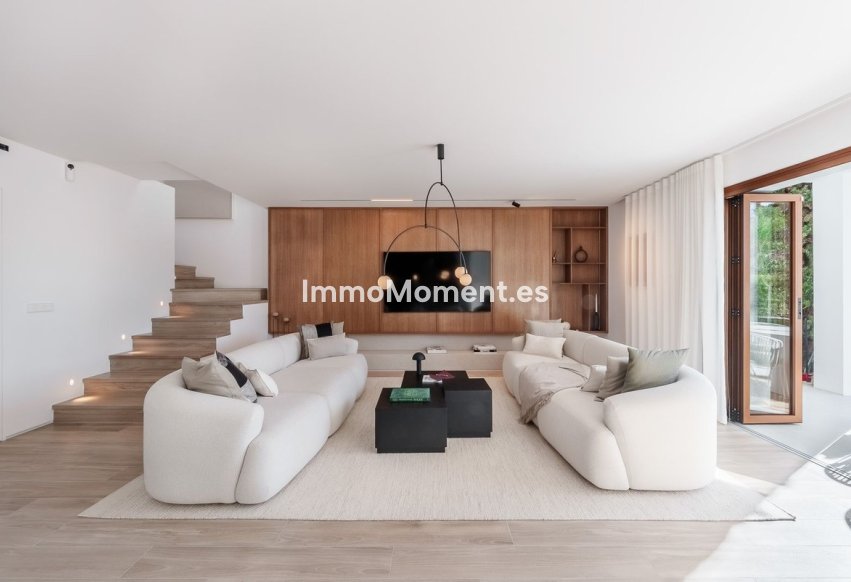 Resale - Apartment - Marbella - Nueva Andalucía