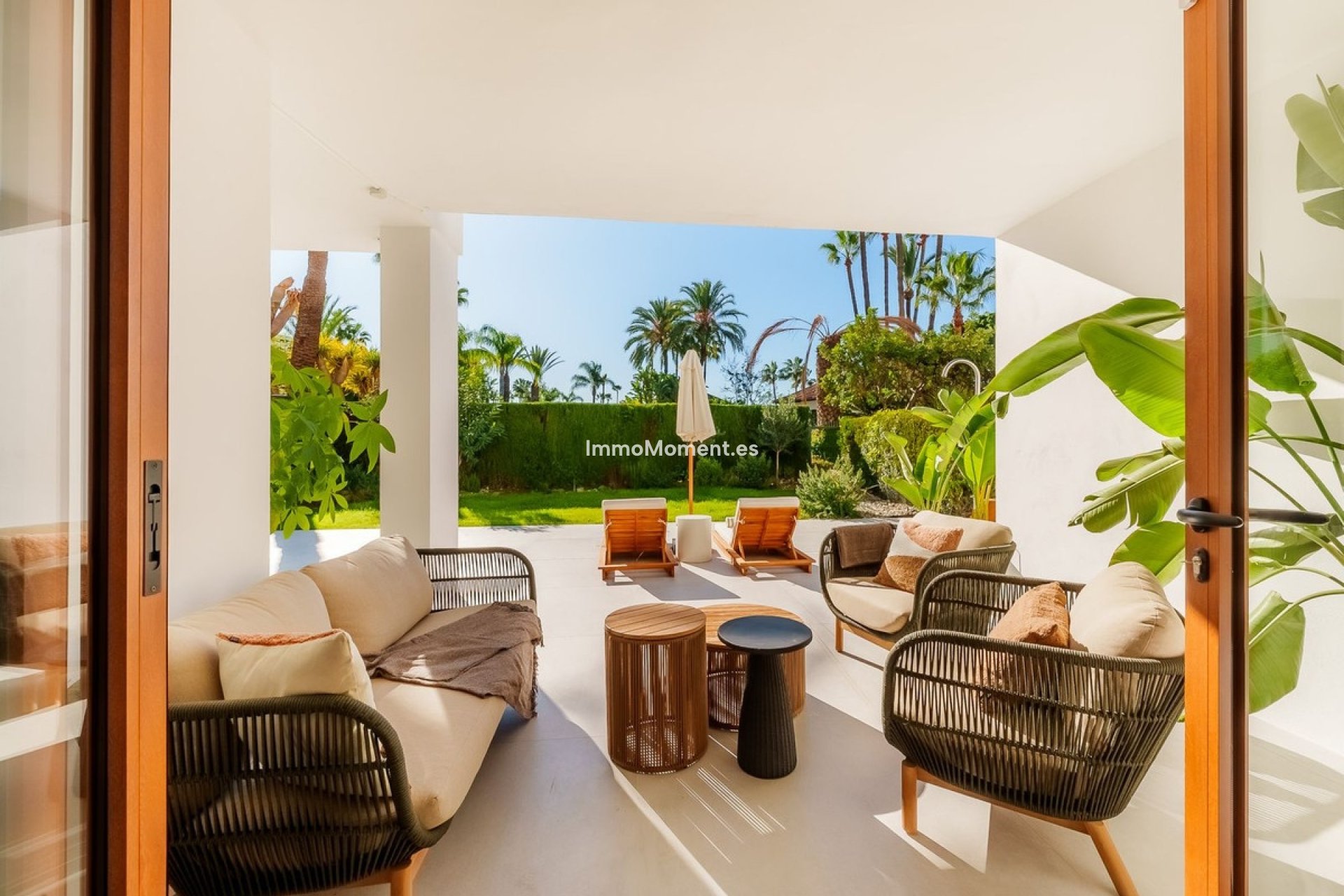 Resale - Apartment - Marbella - Nueva Andalucía