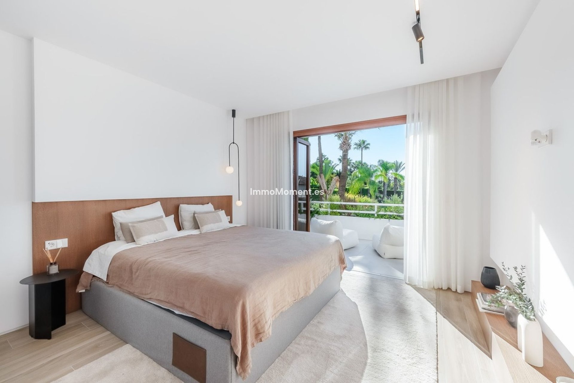 Resale - Apartment - Marbella - Nueva Andalucía