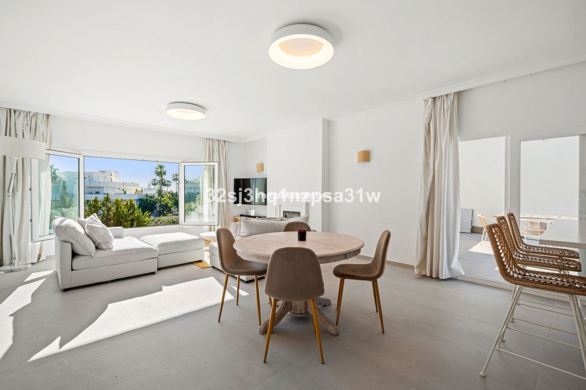 Resale - Apartment - Marbella - Nueva Andalucía