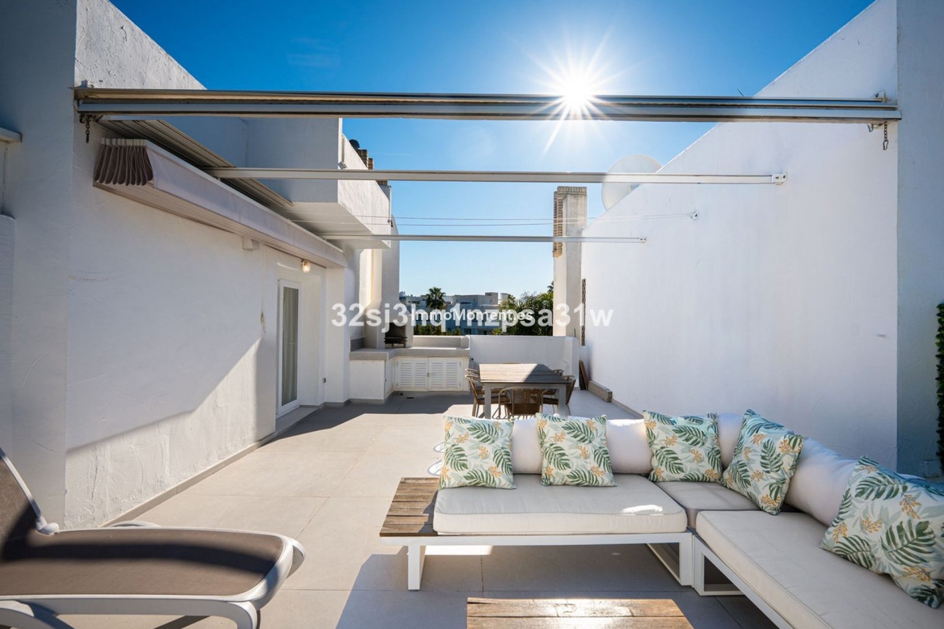 Resale - Apartment - Marbella - Nueva Andalucía