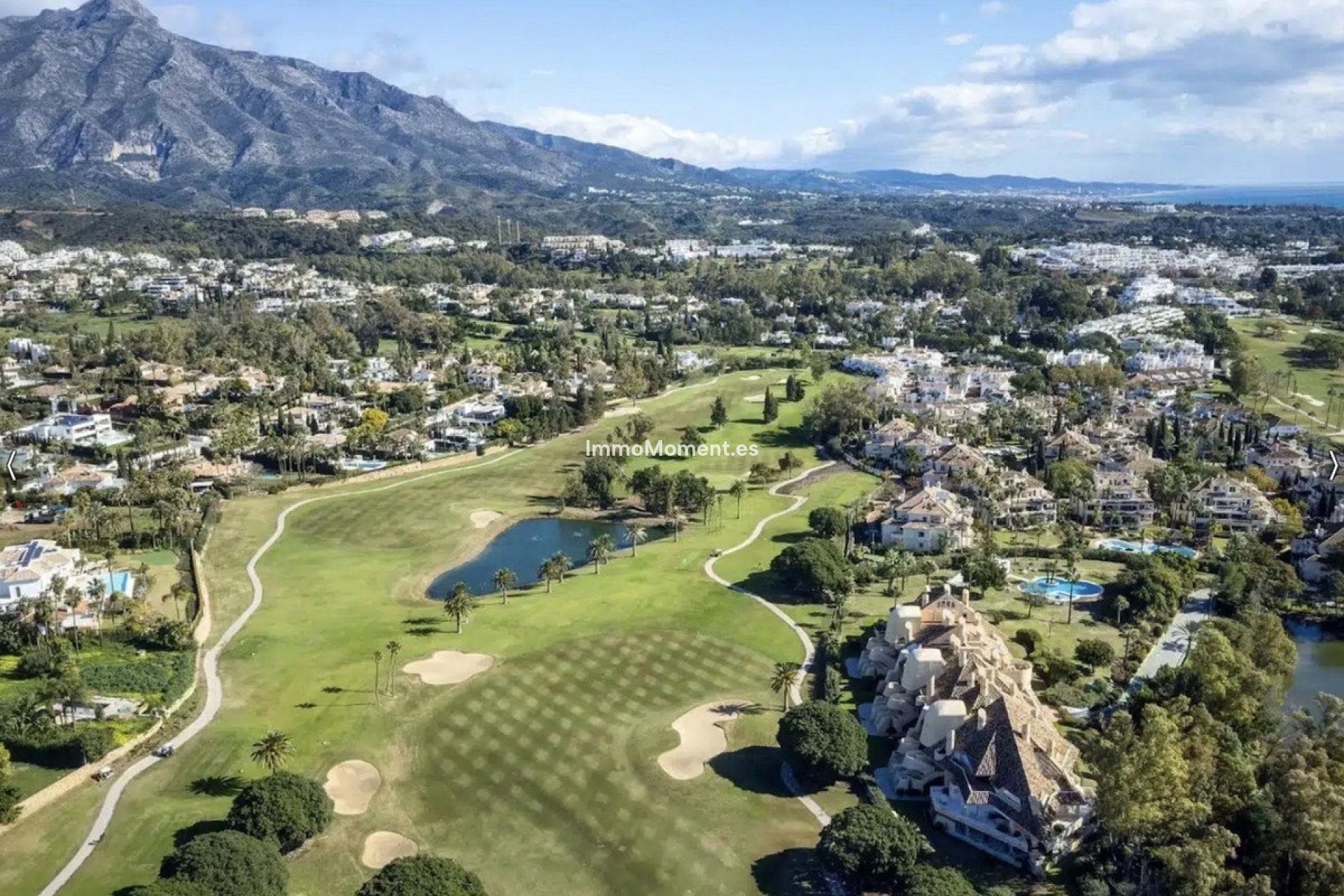 Resale - Apartment - Marbella - Nueva Andalucía