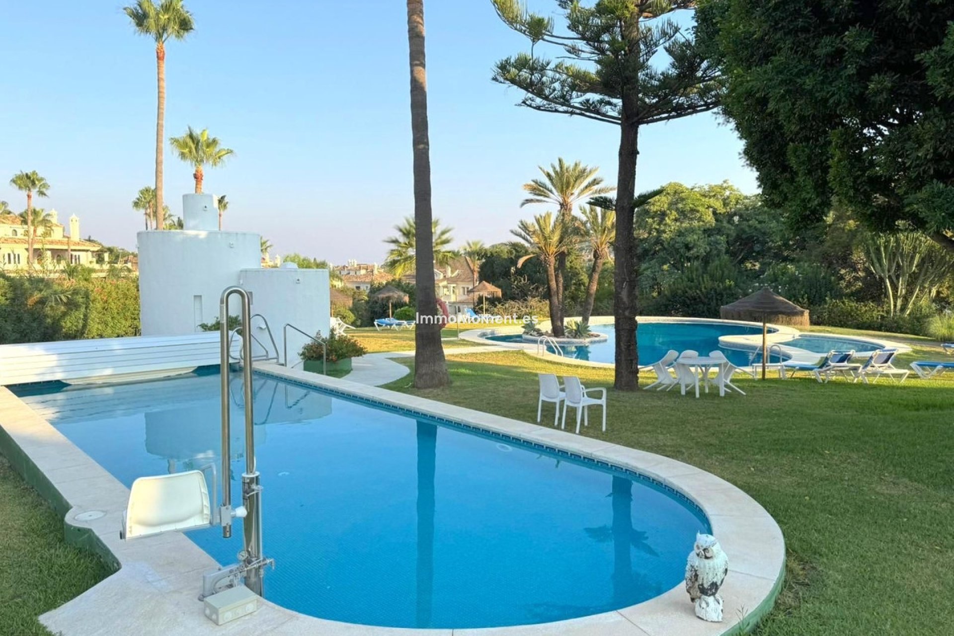 Resale - Apartment - Marbella - Nueva Andalucía