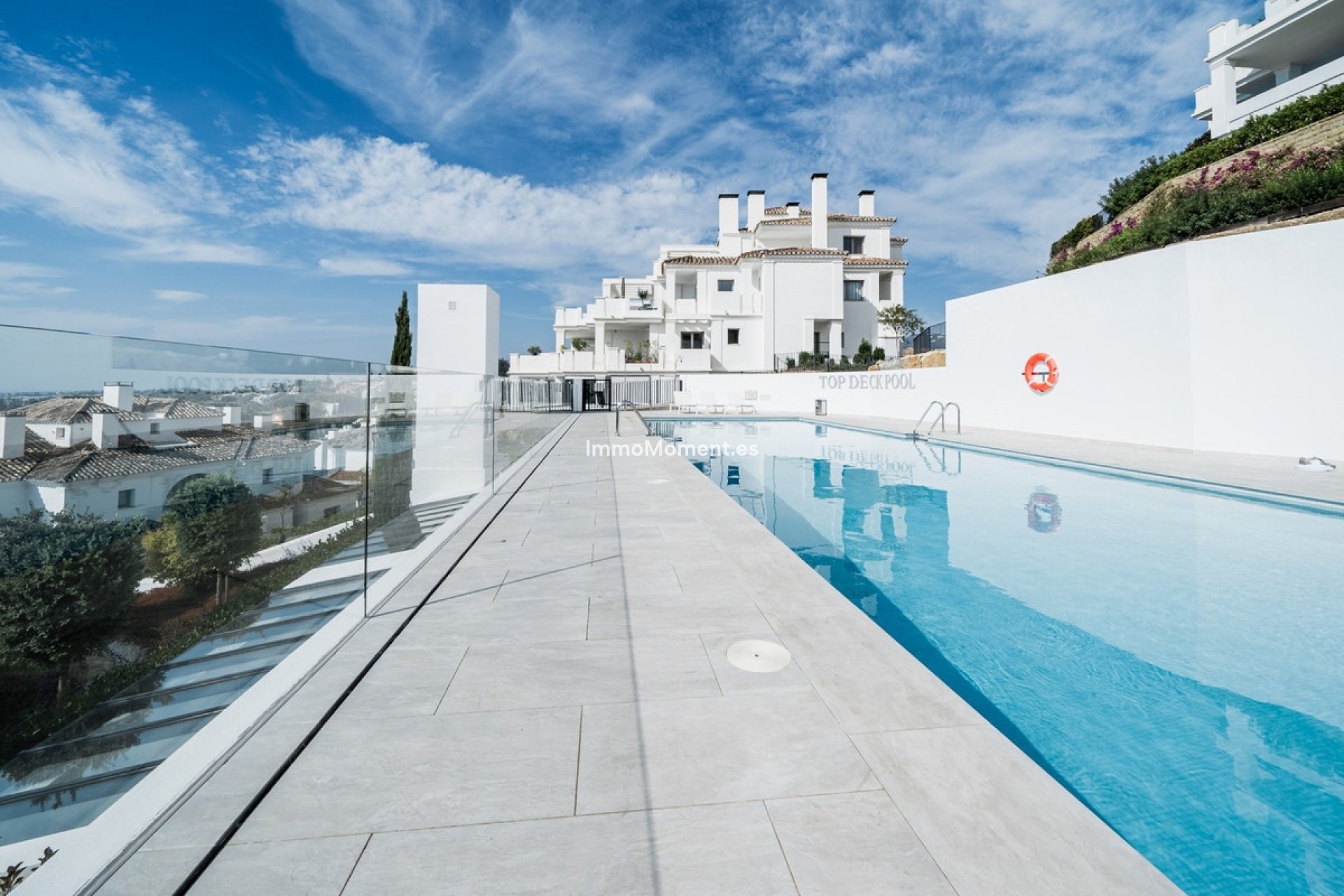 Resale - Apartment - Marbella - Nueva Andalucía