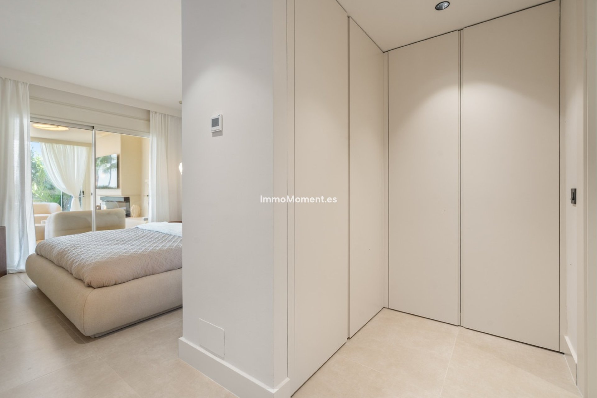 Resale - Apartment - Marbella - Nueva Andalucía