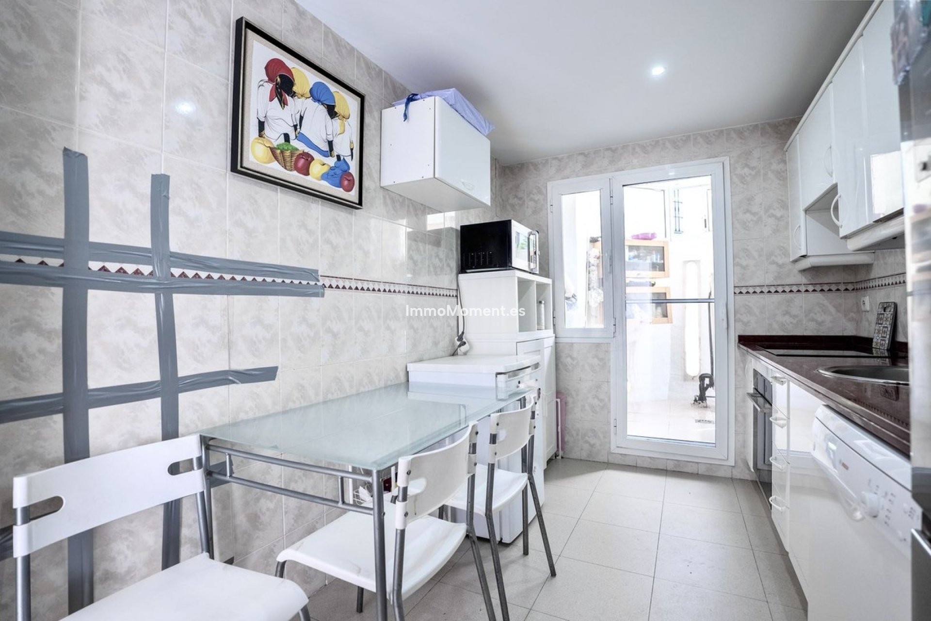 Resale - Apartment - Marbella - Nueva Andalucía