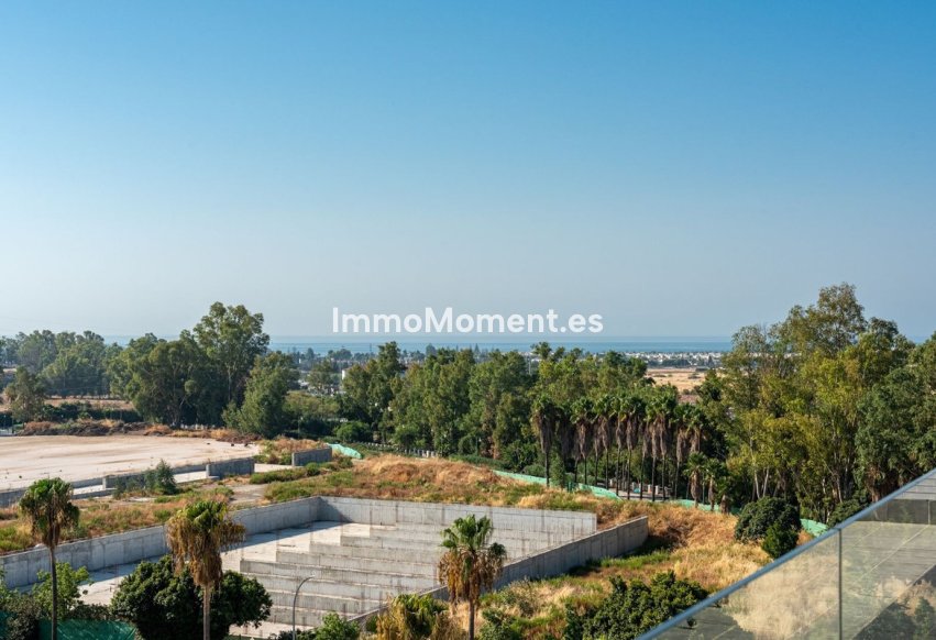 Resale - Apartment - Marbella - Nueva Andalucía