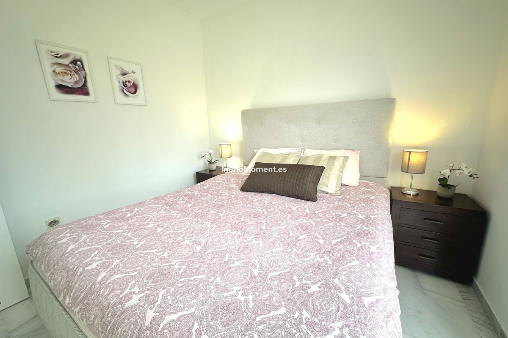 Resale - Apartment - Marbella - Nueva Andalucía