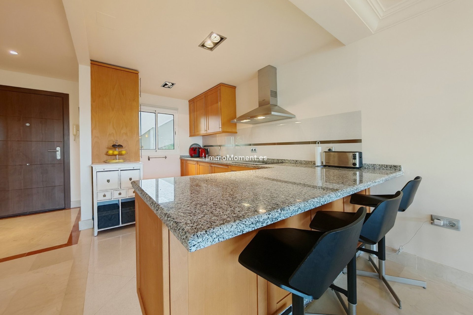 Resale - Apartment - Marbella - Nueva Andalucía