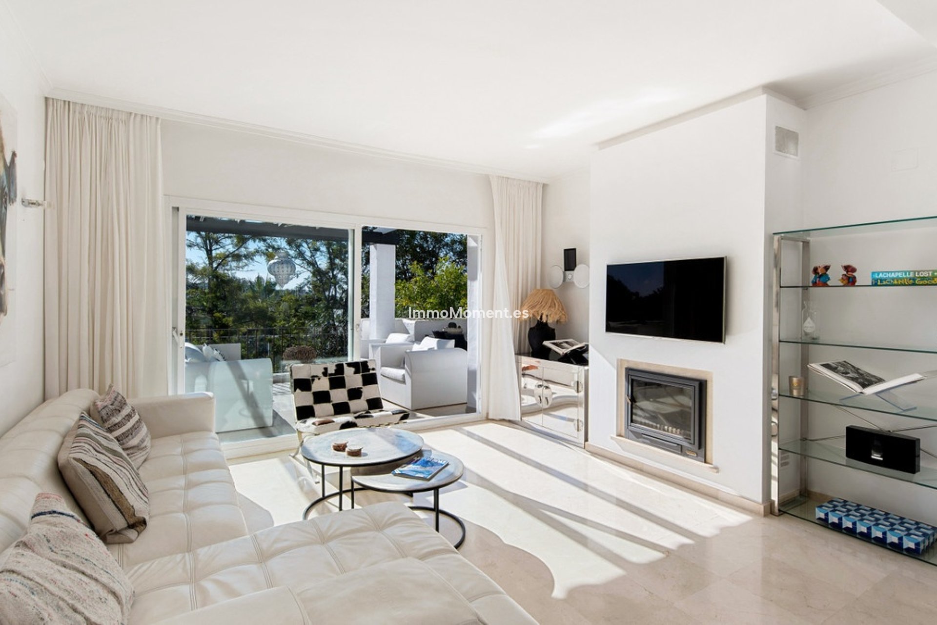 Resale - Apartment - Marbella - Nueva Andalucía