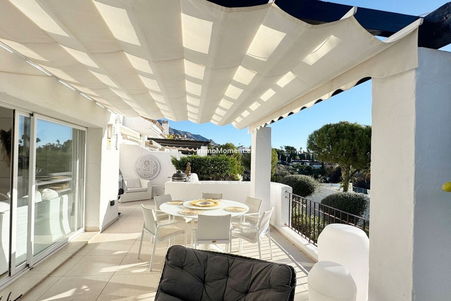 Resale - Apartment - Marbella - Nueva Andalucía