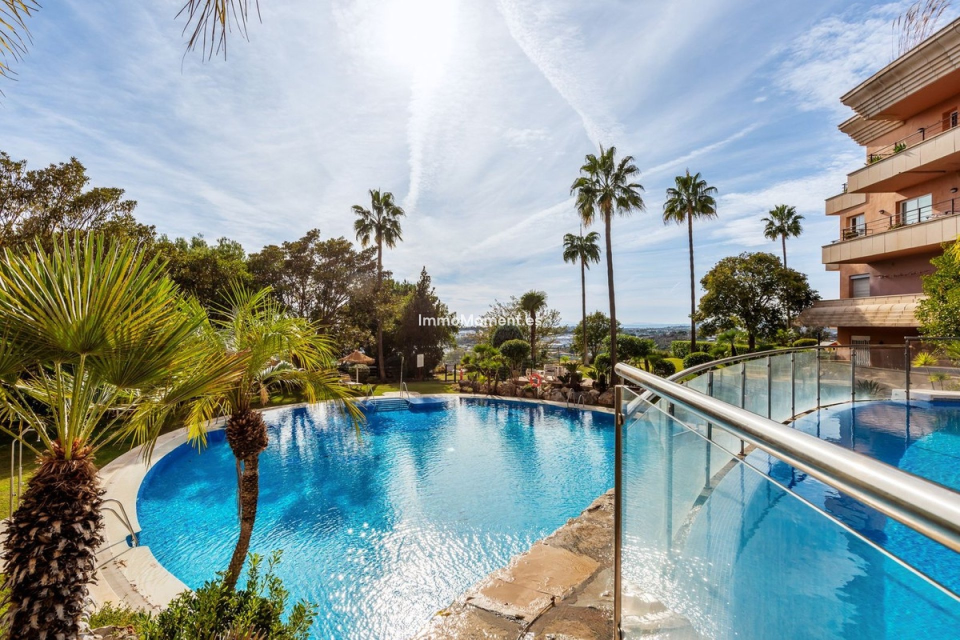 Resale - Apartment - Marbella - Nueva Andalucía