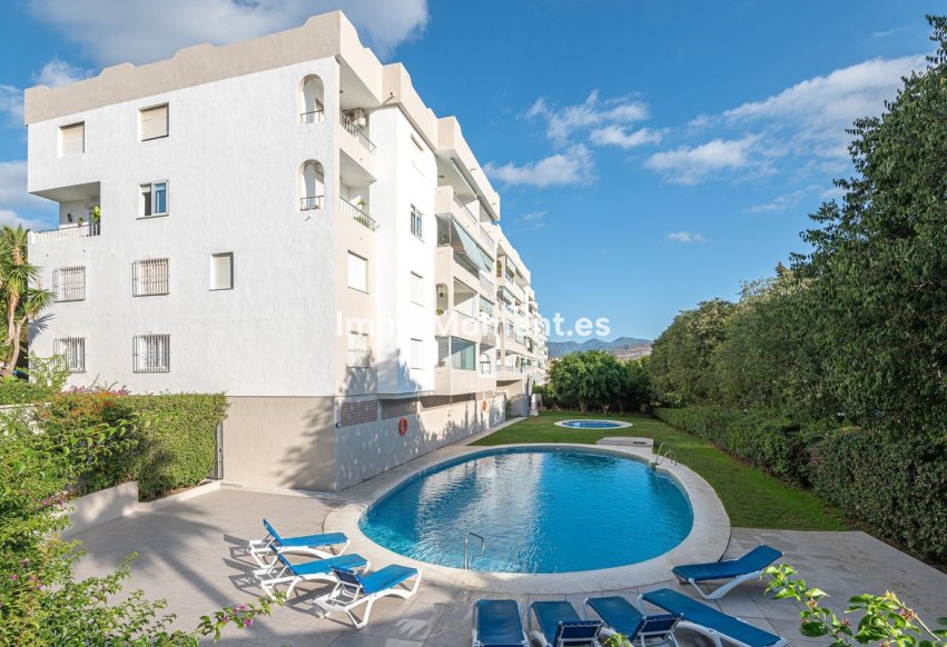 Resale - Apartment - Marbella - Nueva Andalucía
