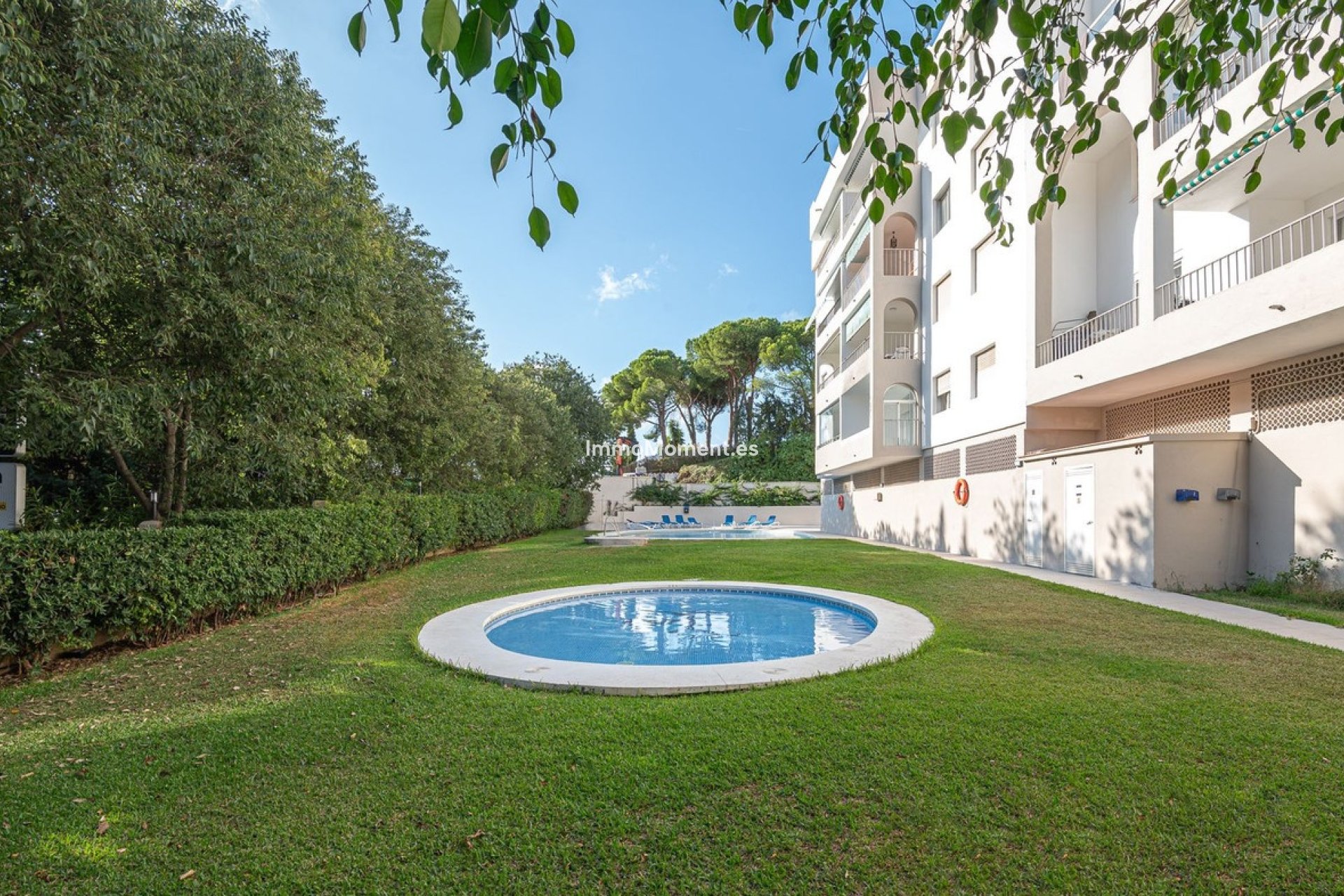 Resale - Apartment - Marbella - Nueva Andalucía