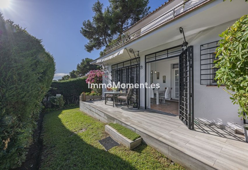 Resale - Apartment - Marbella - Nueva Andalucía