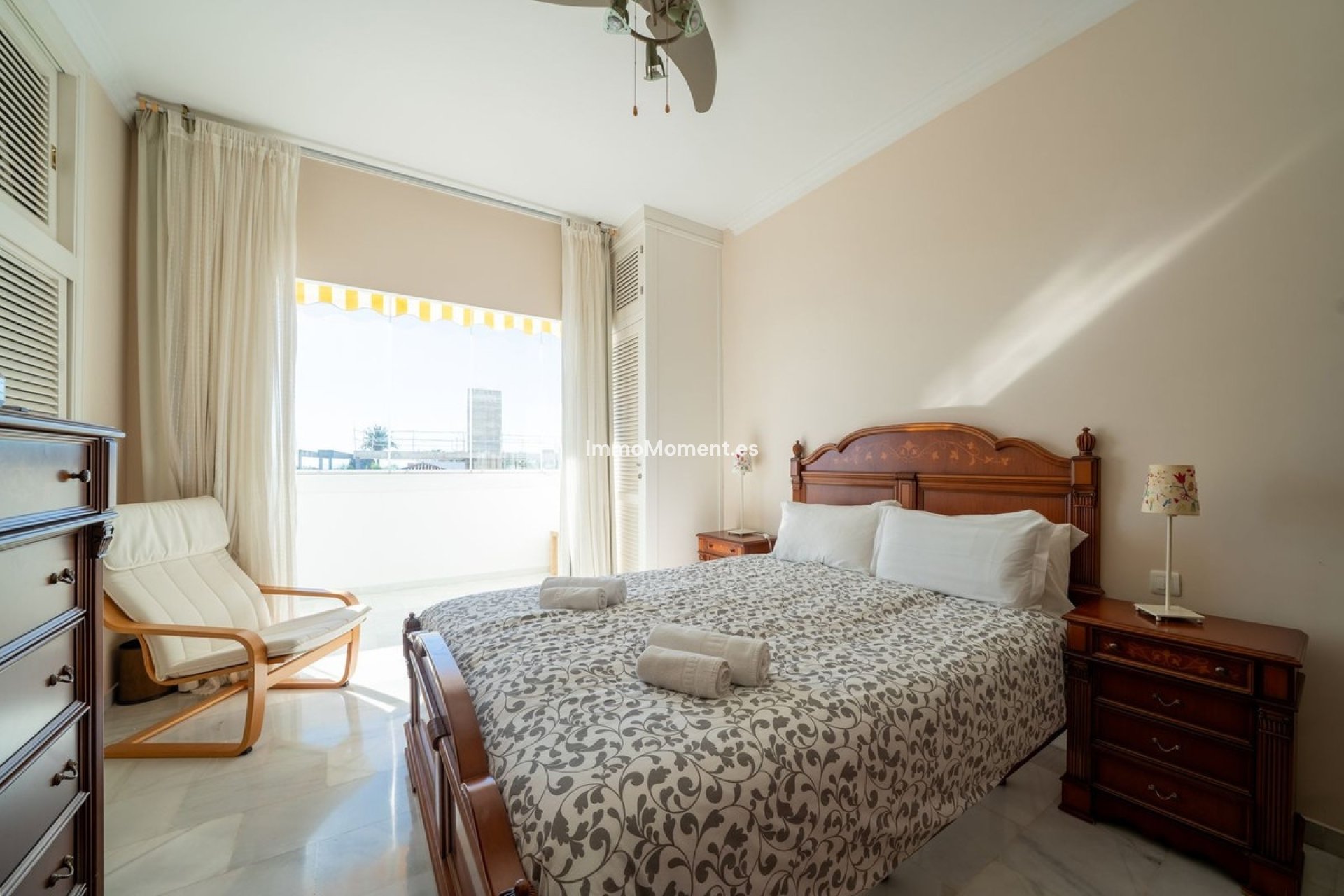 Resale - Apartment - Marbella - Nueva Andalucía