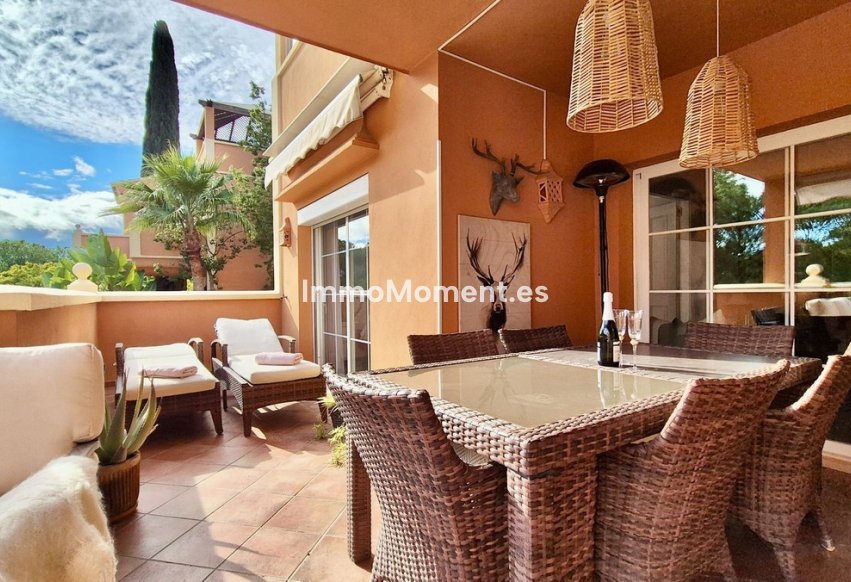 Resale - Apartment - Marbella - Nueva Andalucía