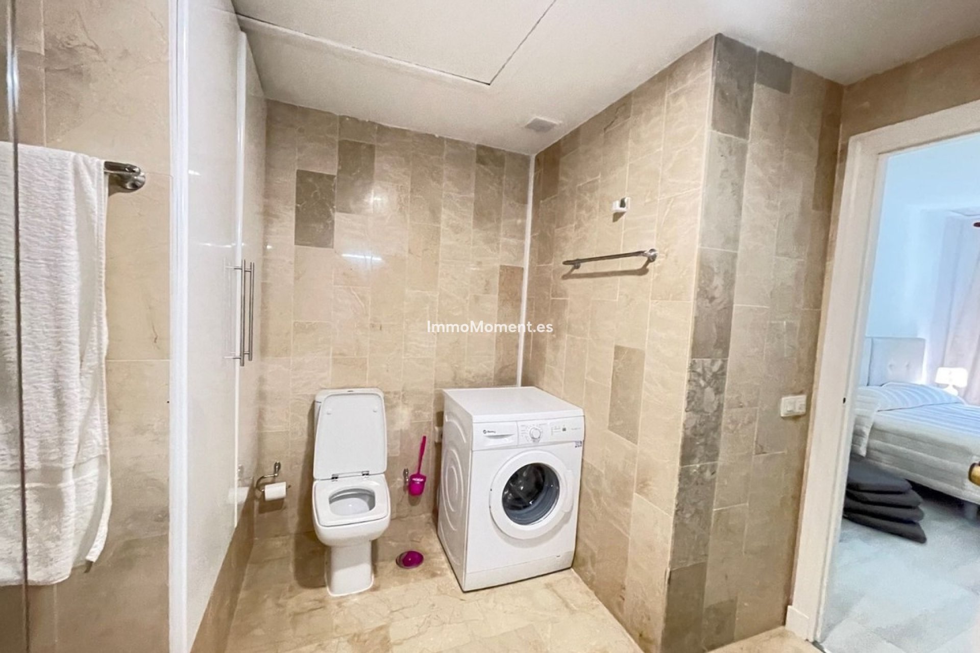 Resale - Apartment - Marbella - Nueva Andalucía