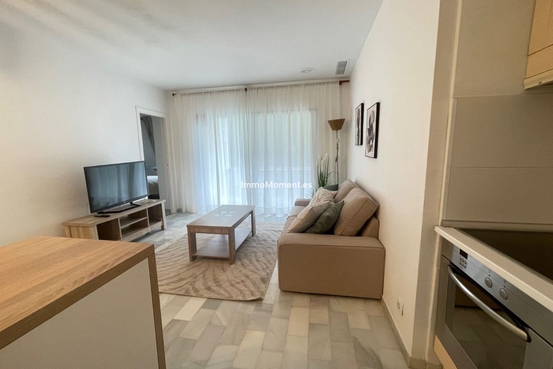 Resale - Apartment - Marbella - Nueva Andalucía