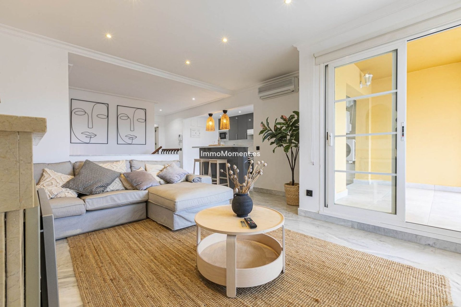 Resale - Apartment - Marbella - Nueva Andalucía