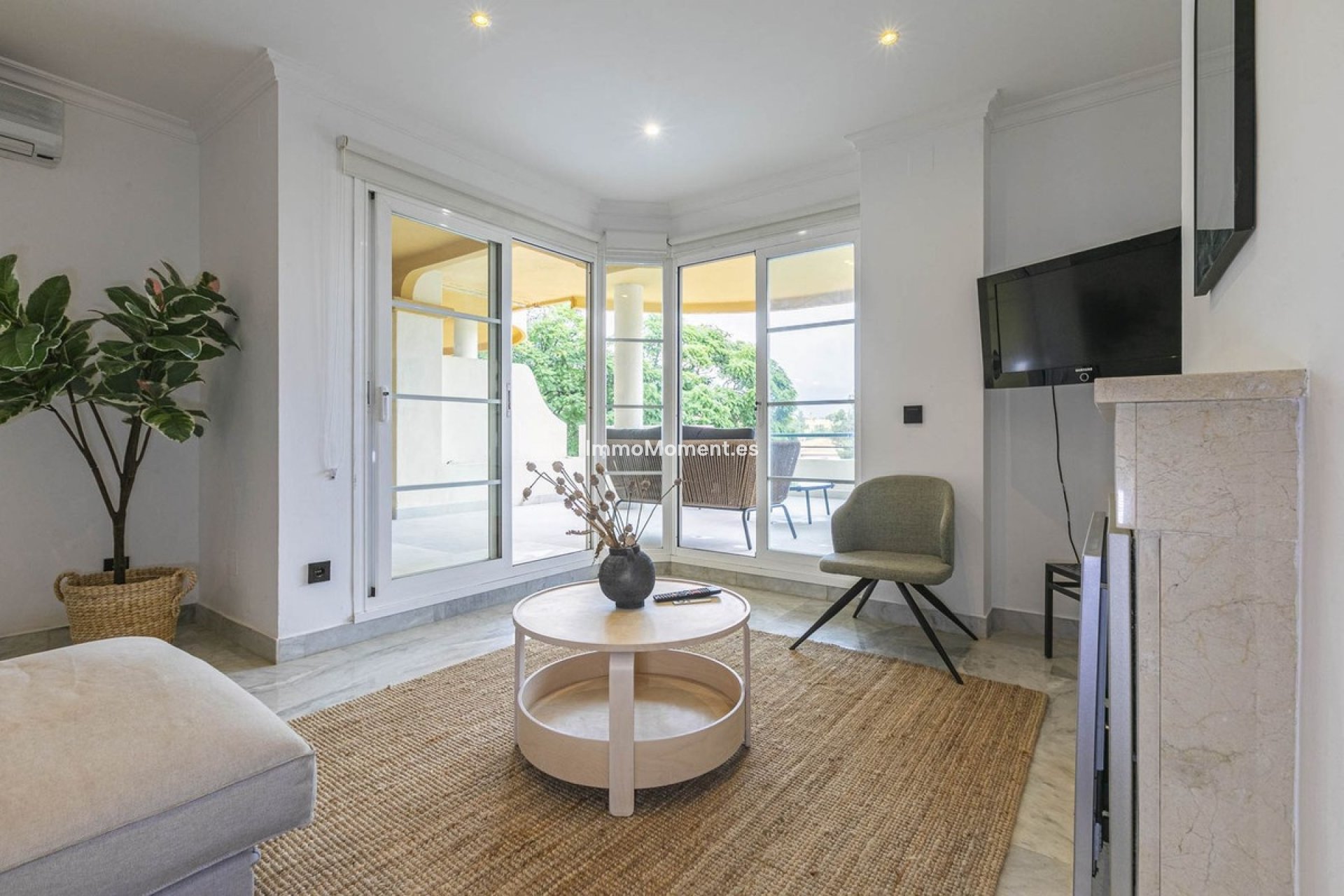 Resale - Apartment - Marbella - Nueva Andalucía