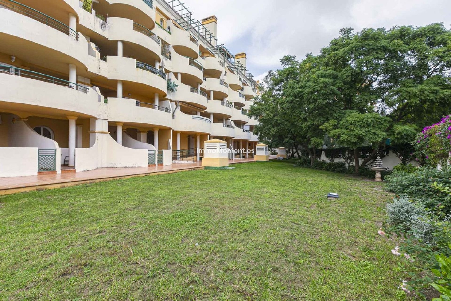 Resale - Apartment - Marbella - Nueva Andalucía