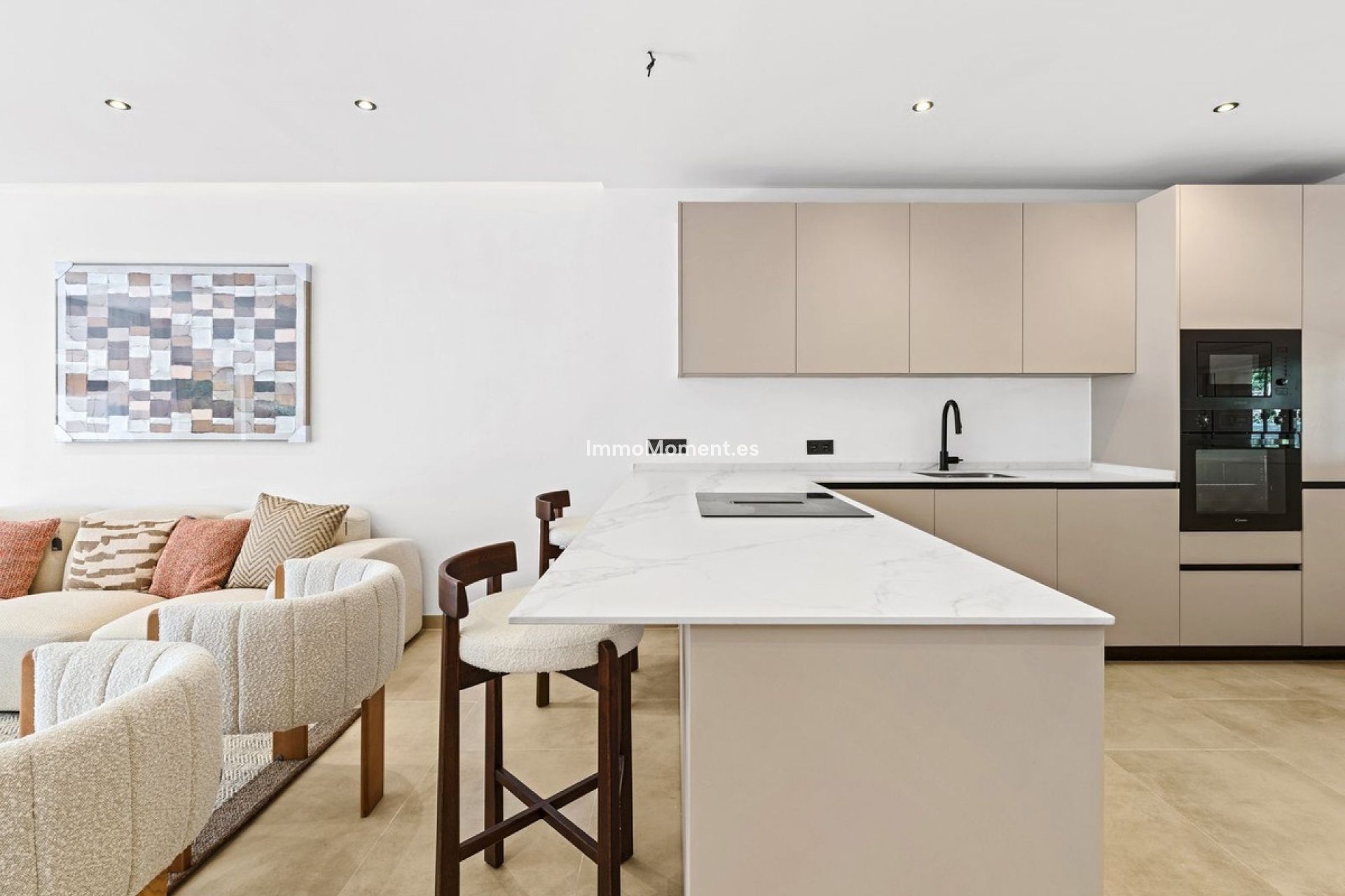 Resale - Apartment - Marbella - Nueva Andalucía