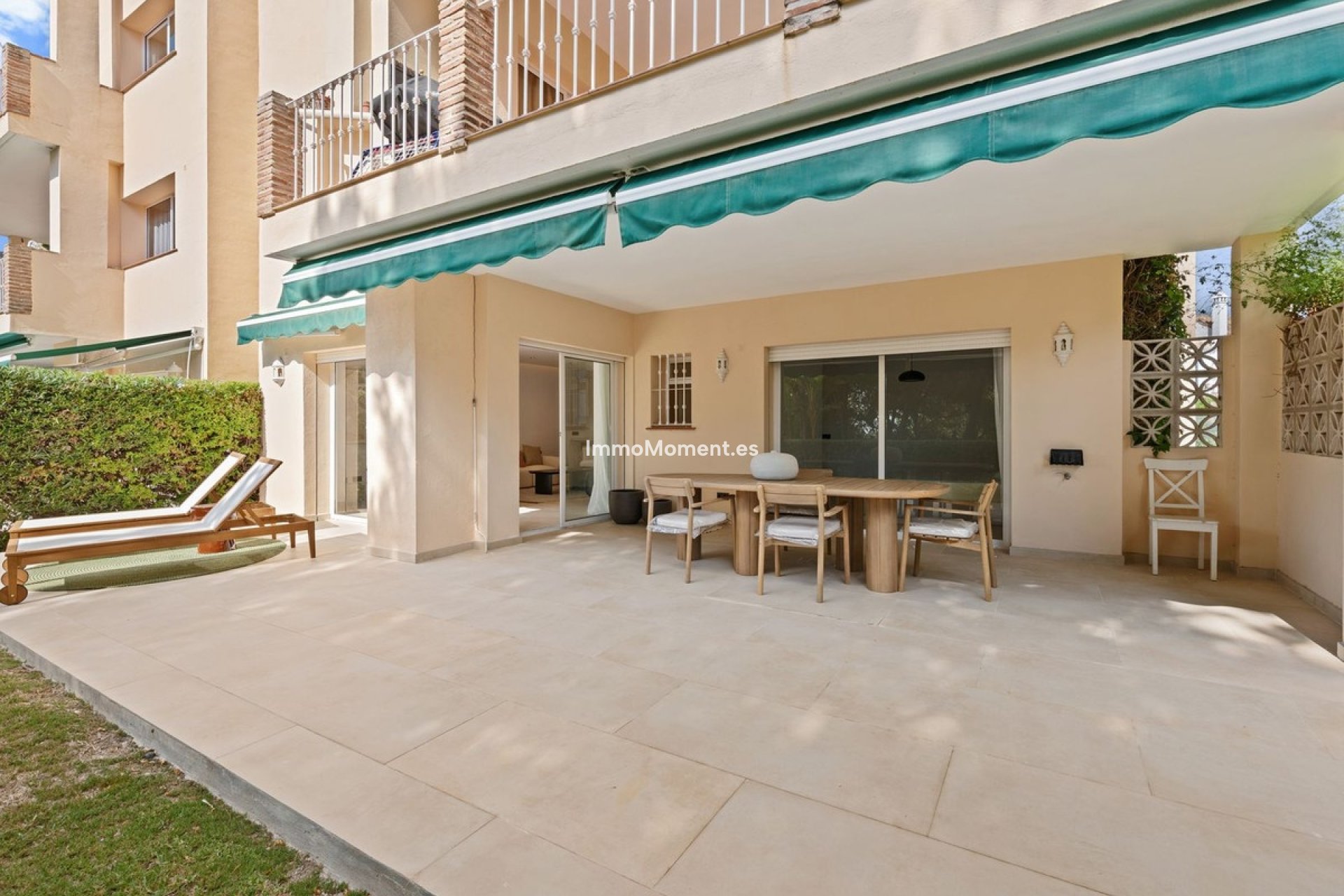 Resale - Apartment - Marbella - Nueva Andalucía