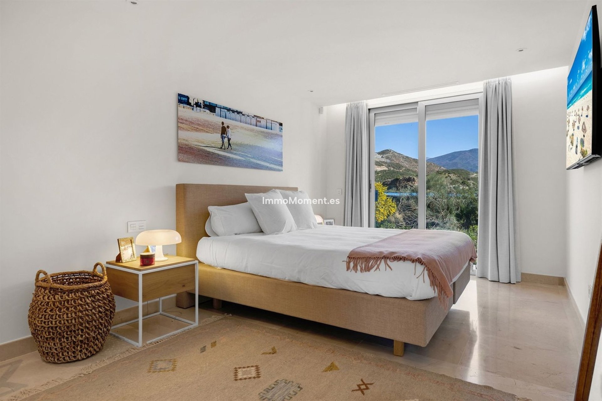 Resale - Apartment - Marbella - Nueva Andalucía