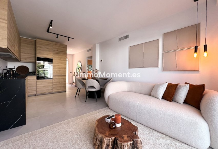 Resale - Apartment - Marbella - Nueva Andalucía