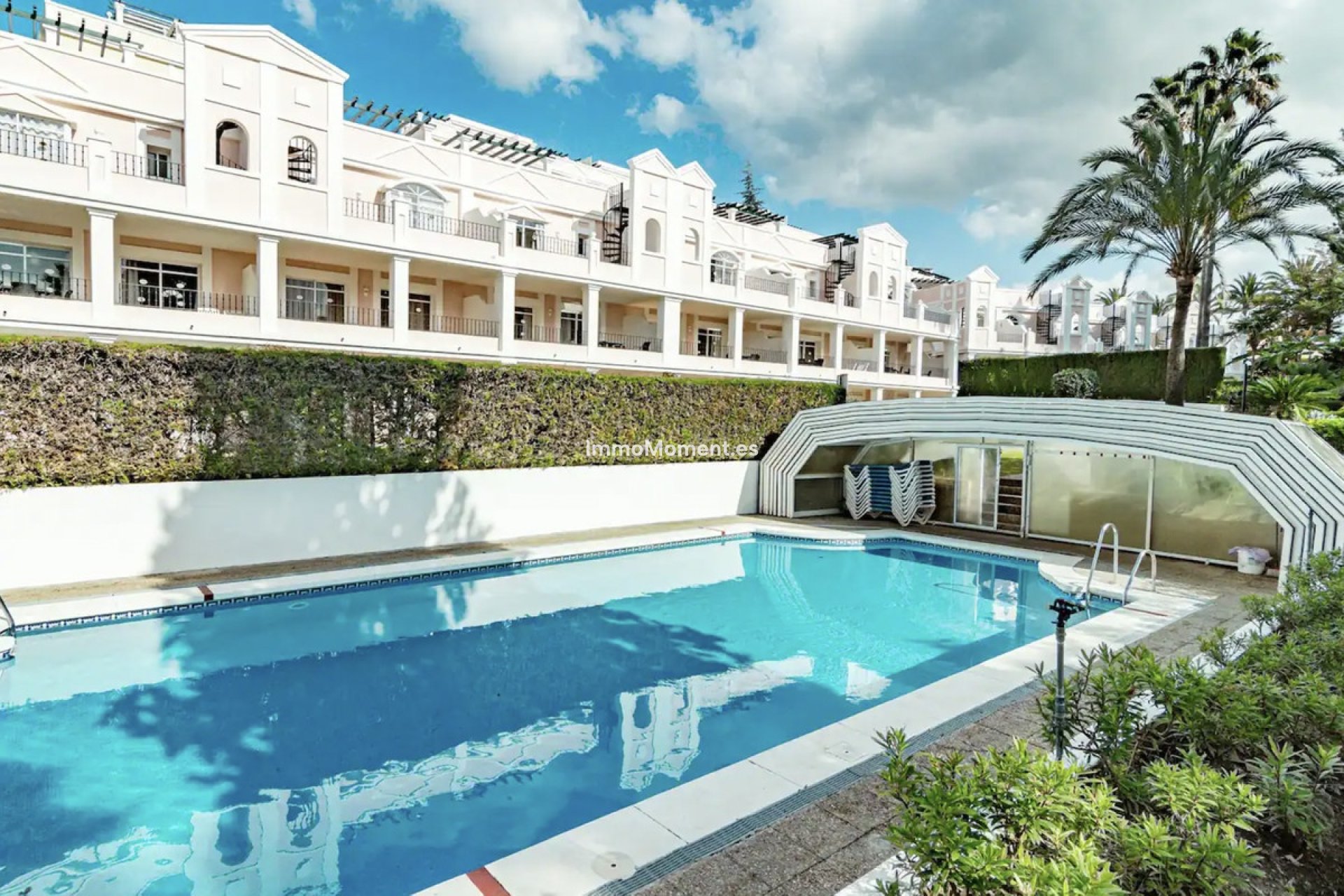 Resale - Apartment - Marbella - Nueva Andalucía