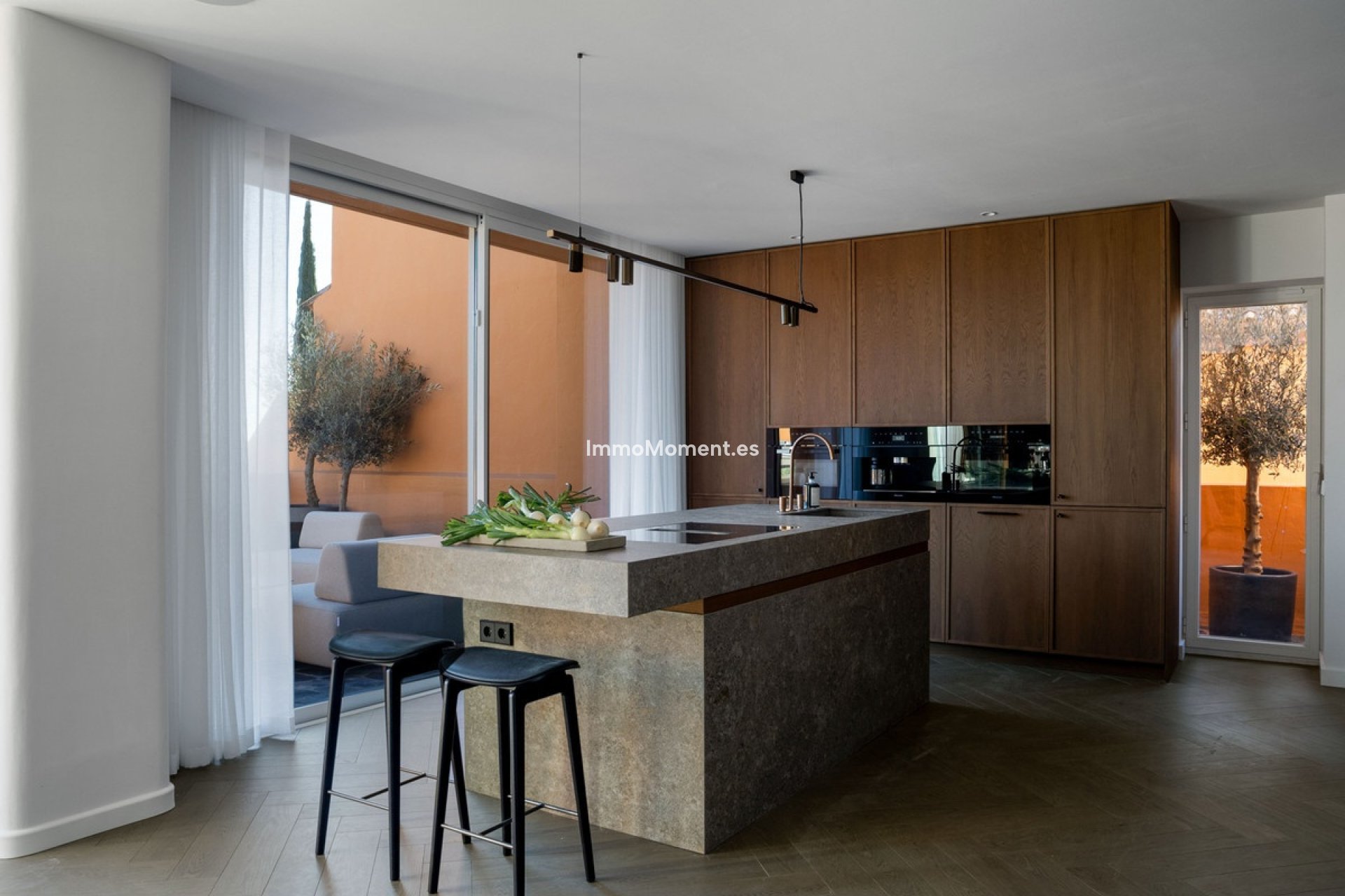 Resale - Apartment - Marbella - Nueva Andalucía