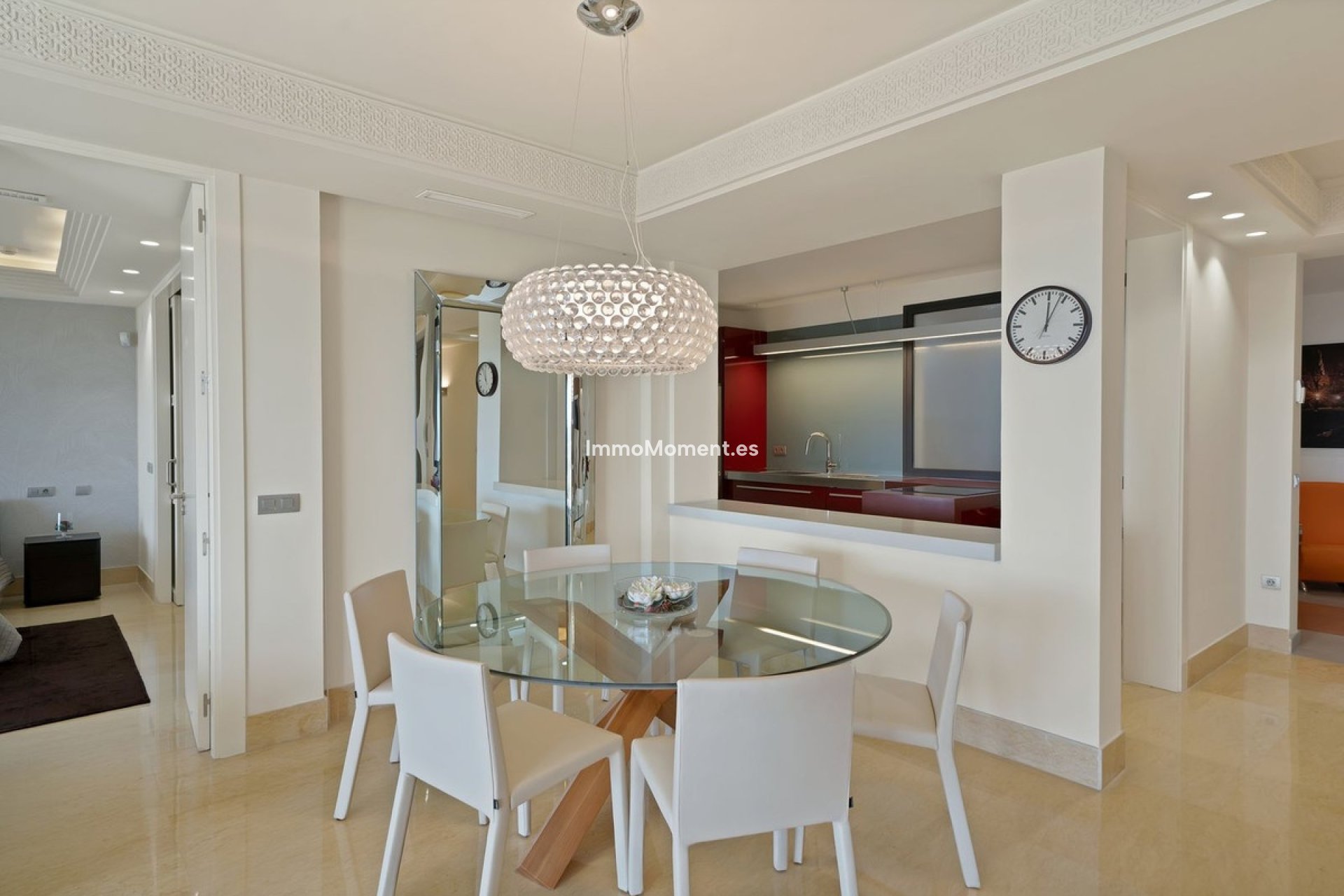 Resale - Apartment - Marbella - Nueva Andalucía