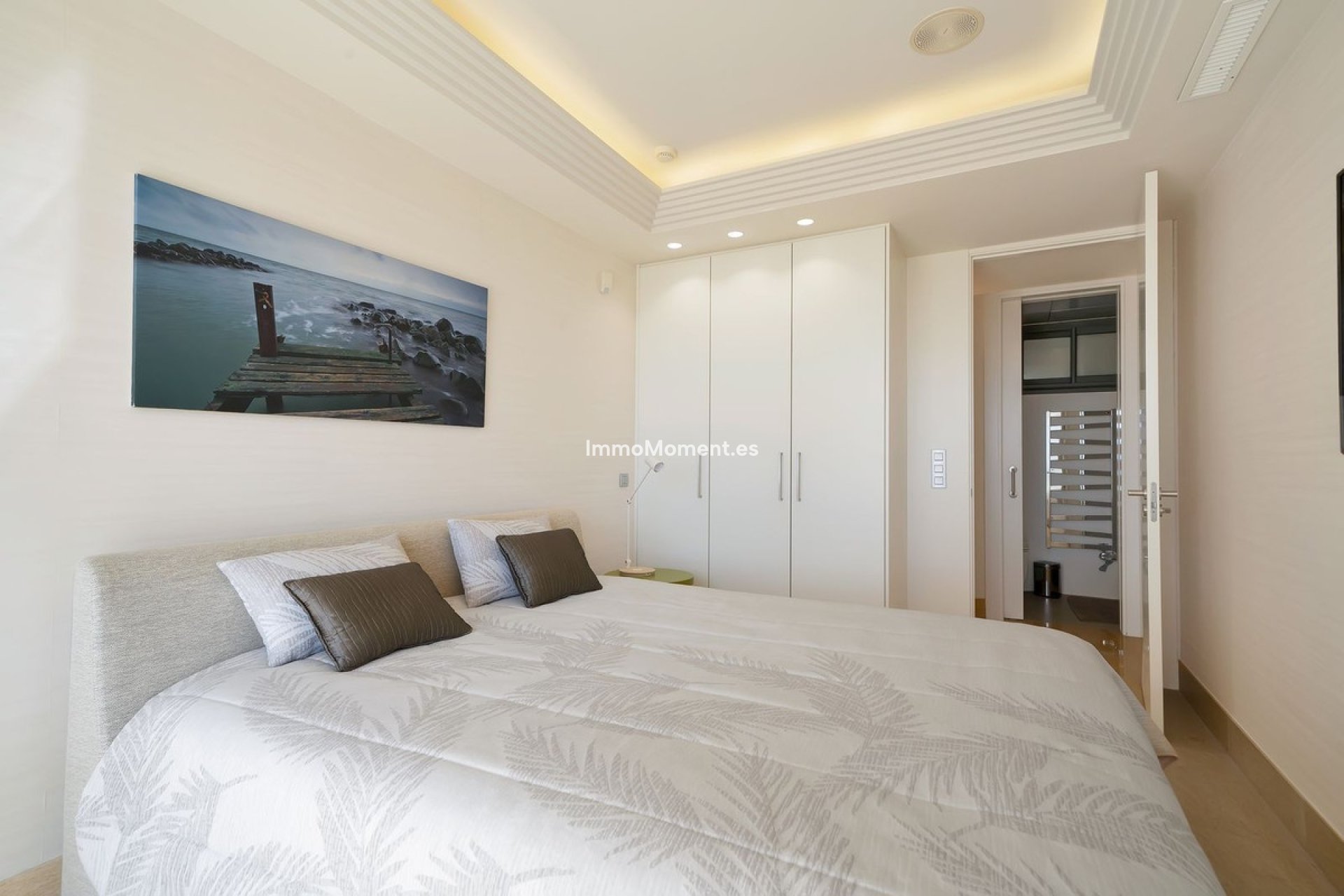 Resale - Apartment - Marbella - Nueva Andalucía