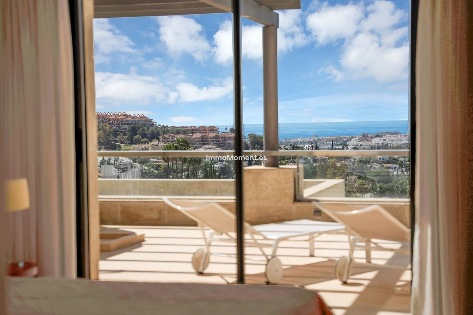 Resale - Apartment - Marbella - Nueva Andalucía