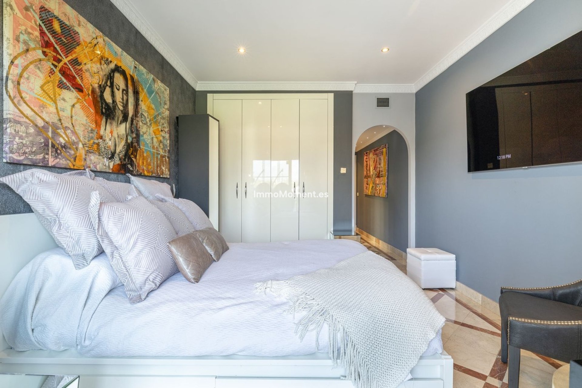 Resale - Apartment - Marbella - Nueva Andalucía