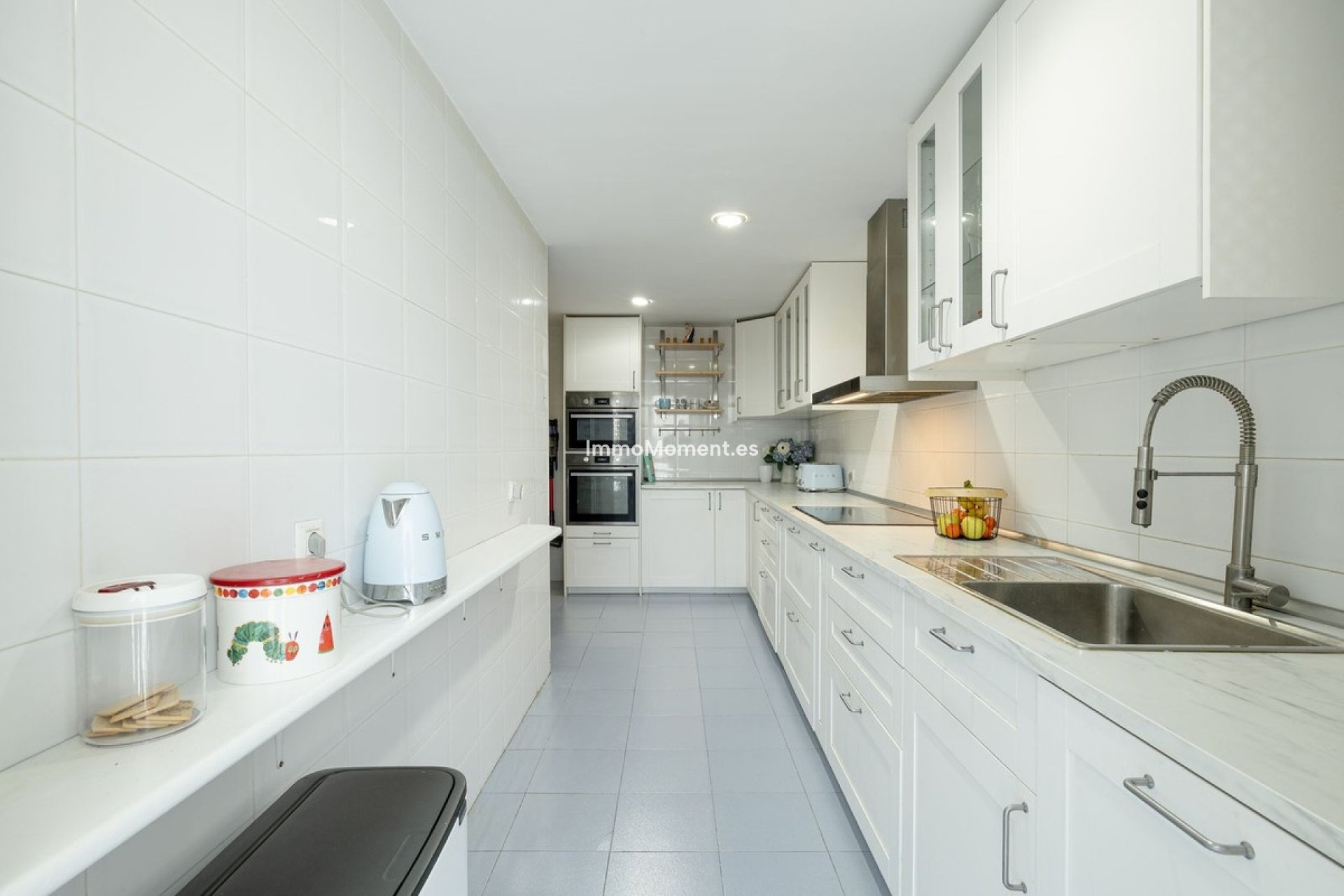 Resale - Apartment - Marbella - Nueva Andalucía