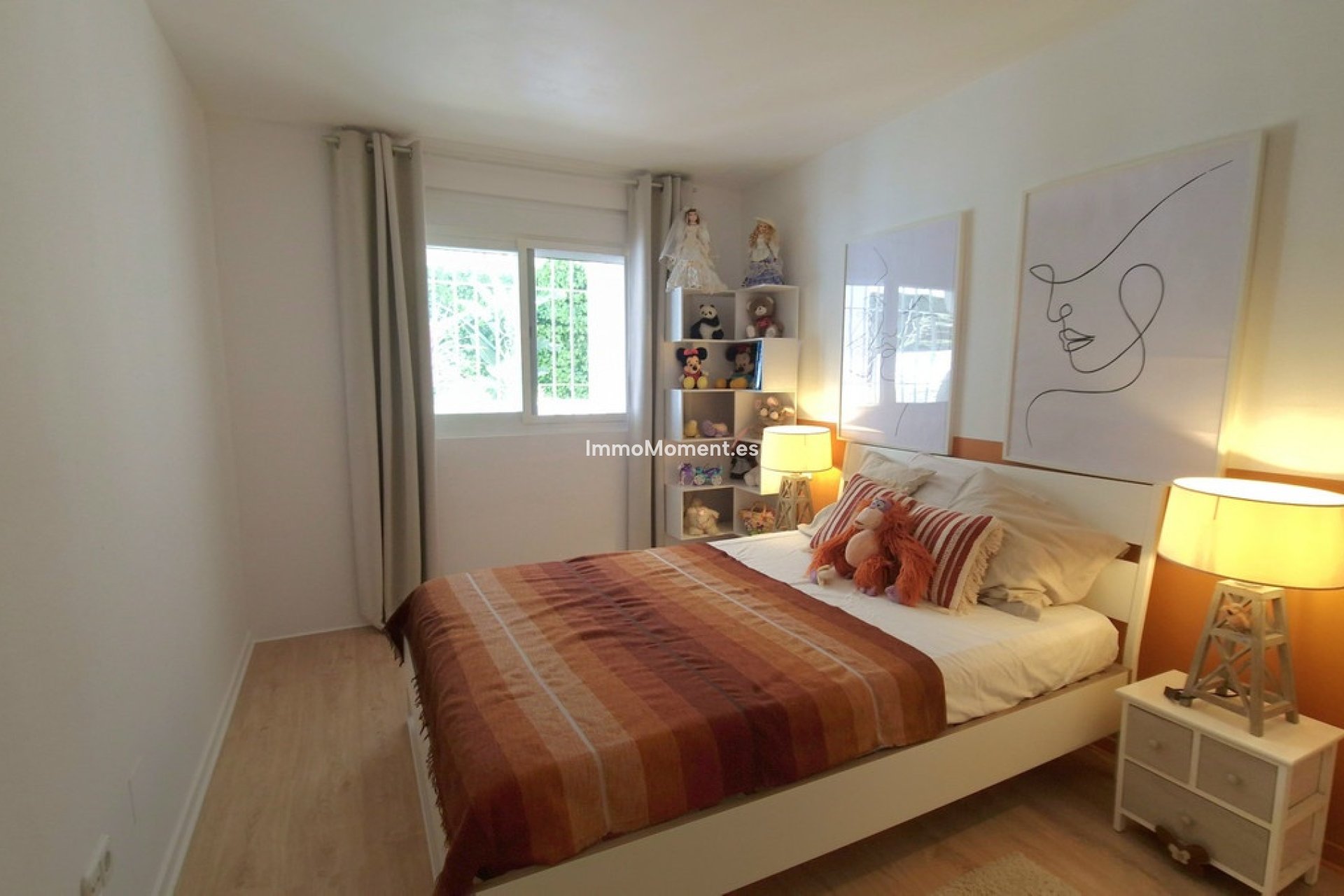 Resale - Apartment - Marbella - Nueva Andalucía