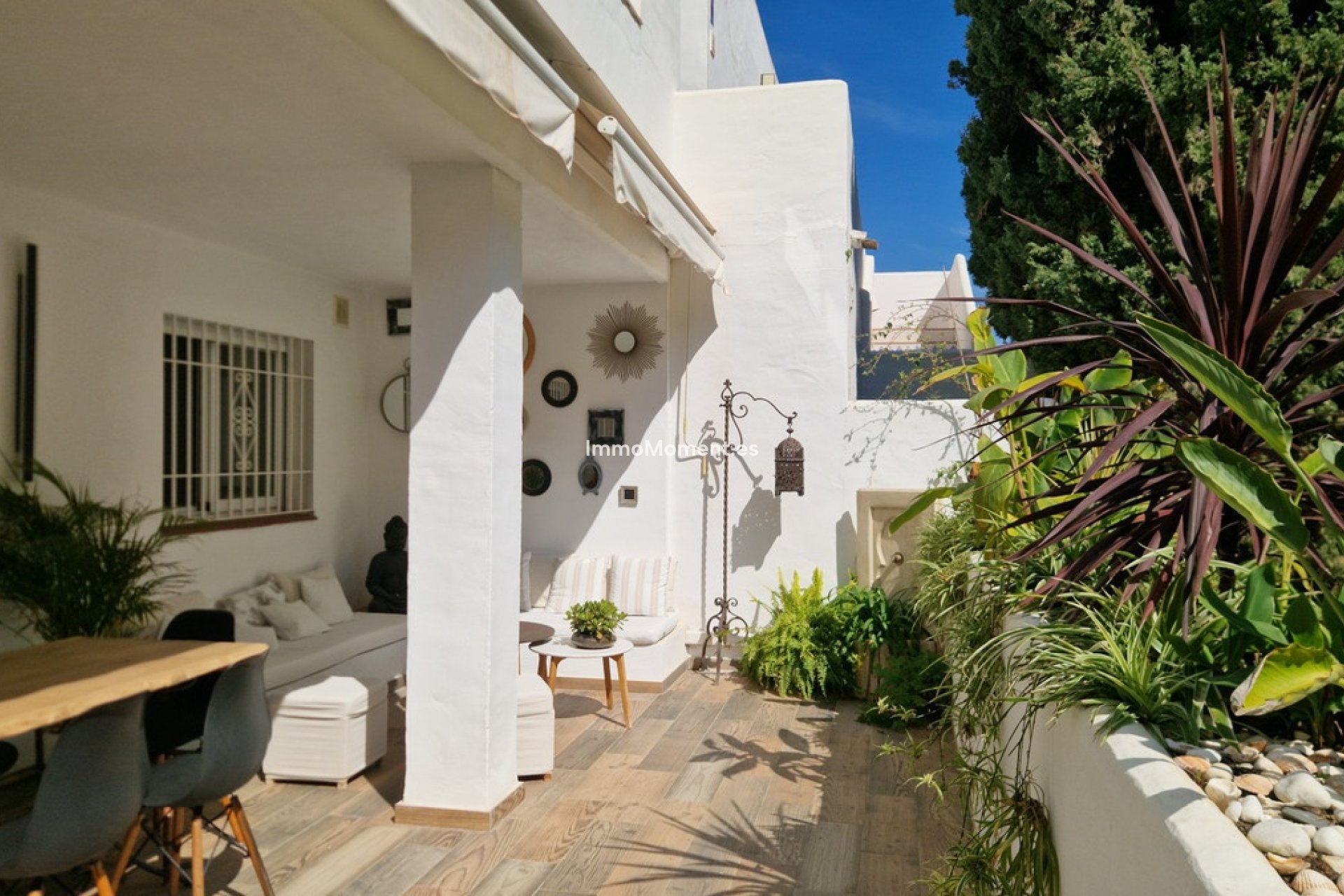 Resale - Apartment - Marbella - Nueva Andalucía